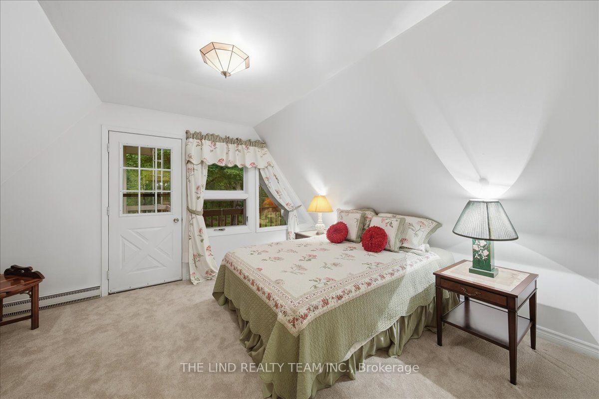 Photo 37 of 100 Bridle Path, East Gwillimbury, Rural East Gwillimbury — HOMEH