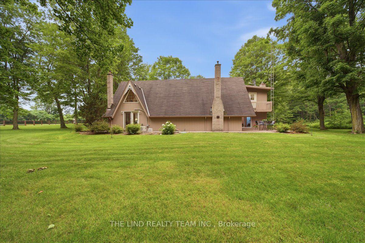 Photo 47 of 100 Bridle Path, East Gwillimbury, Rural East Gwillimbury — HOMEH