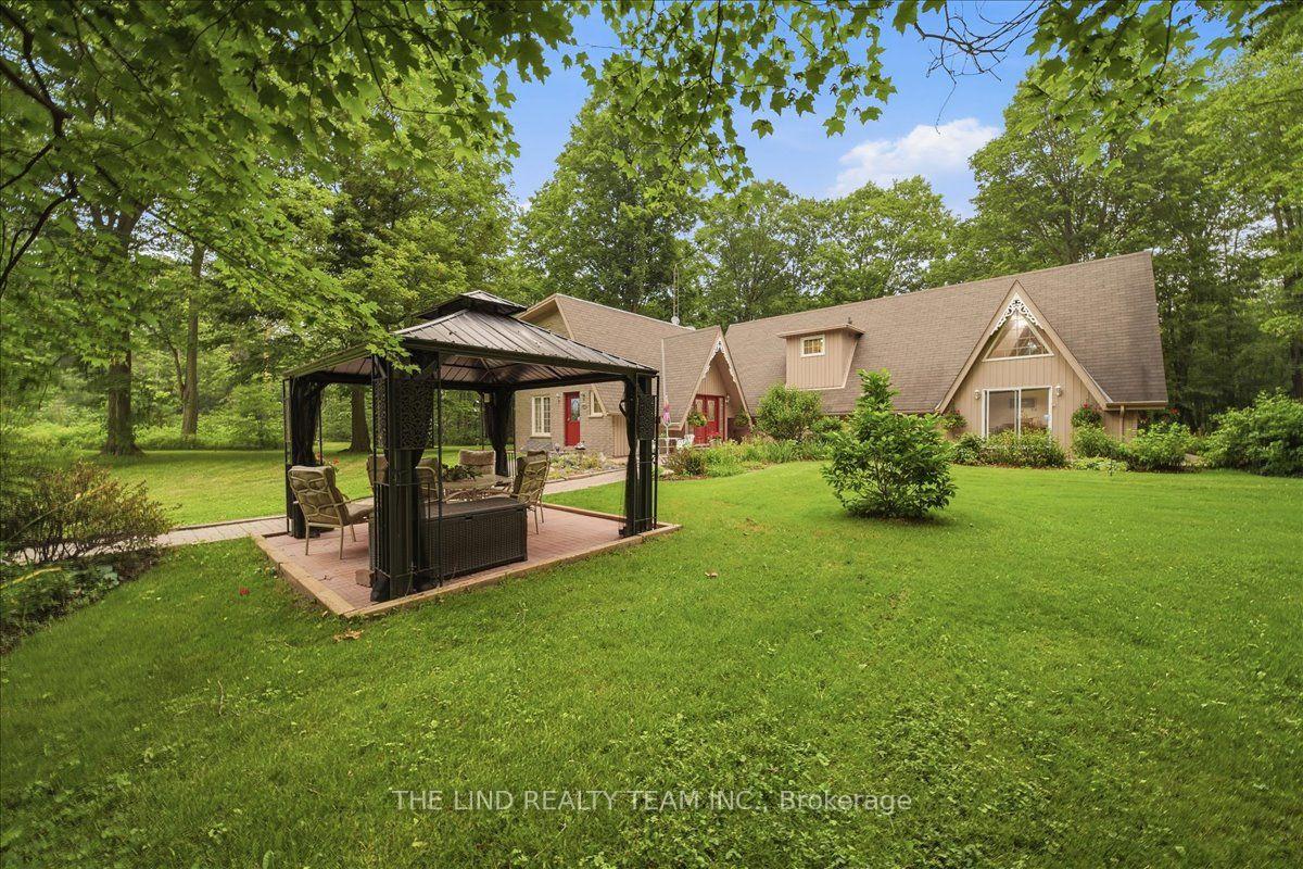 Photo 48 of 100 Bridle Path, East Gwillimbury, Rural East Gwillimbury — HOMEH