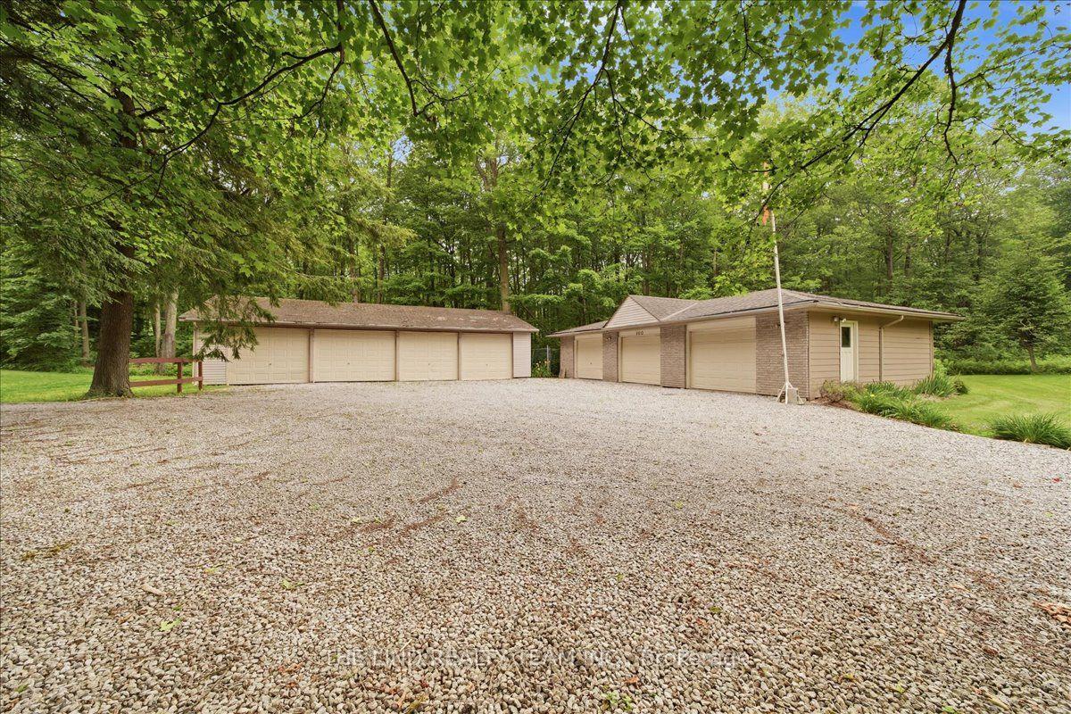 Photo 49 of 100 Bridle Path, East Gwillimbury, Rural East Gwillimbury — HOMEH