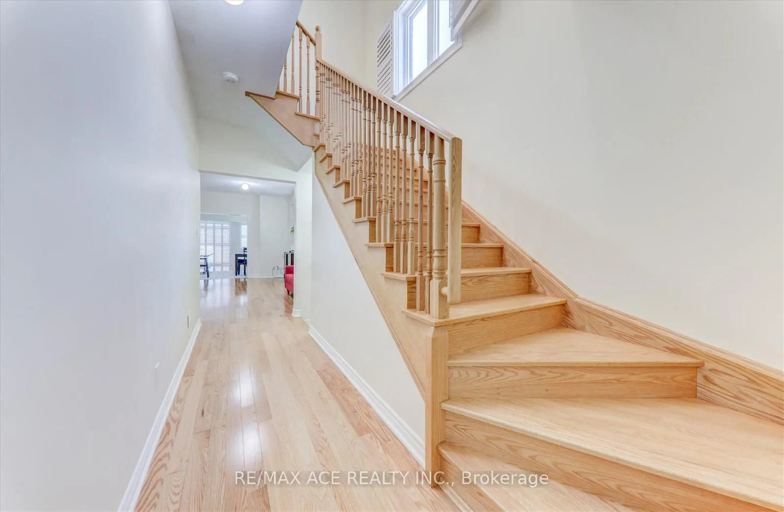 Photo 7 of 48 Closson Drive, Whitby, Rural Whitby — HOMEH