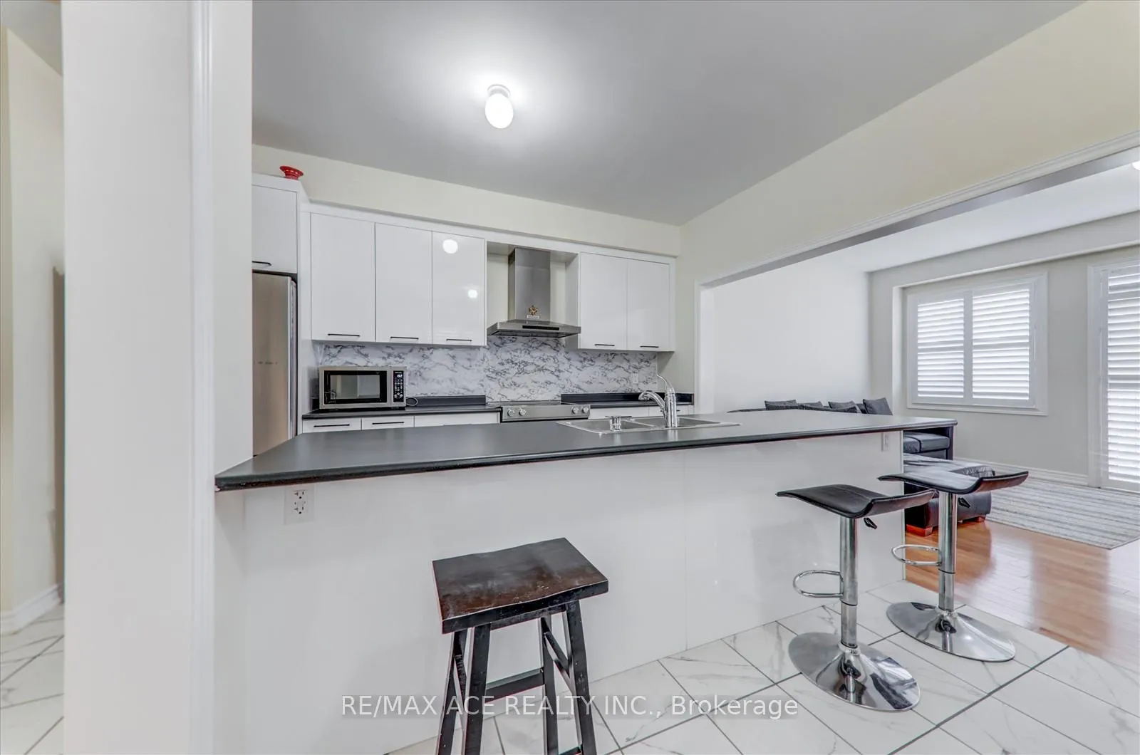Photo 12 of 48 Closson Drive, Whitby, Rural Whitby — HOMEH