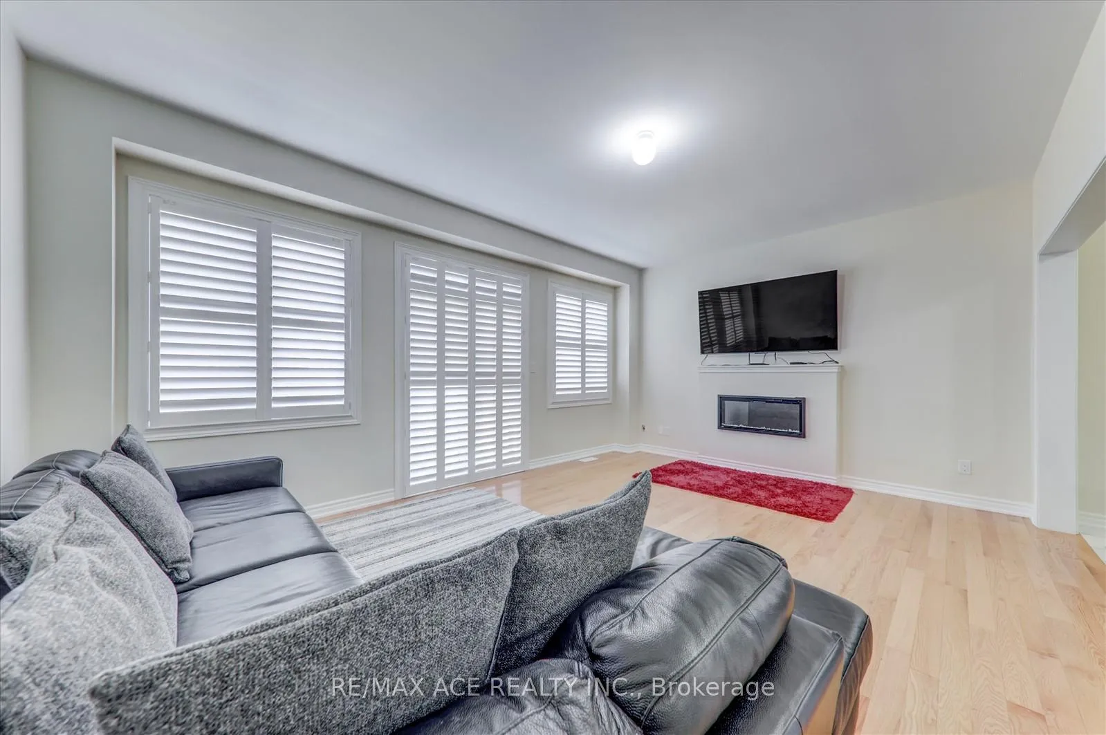 Photo 17 of 48 Closson Drive, Whitby, Rural Whitby — HOMEH