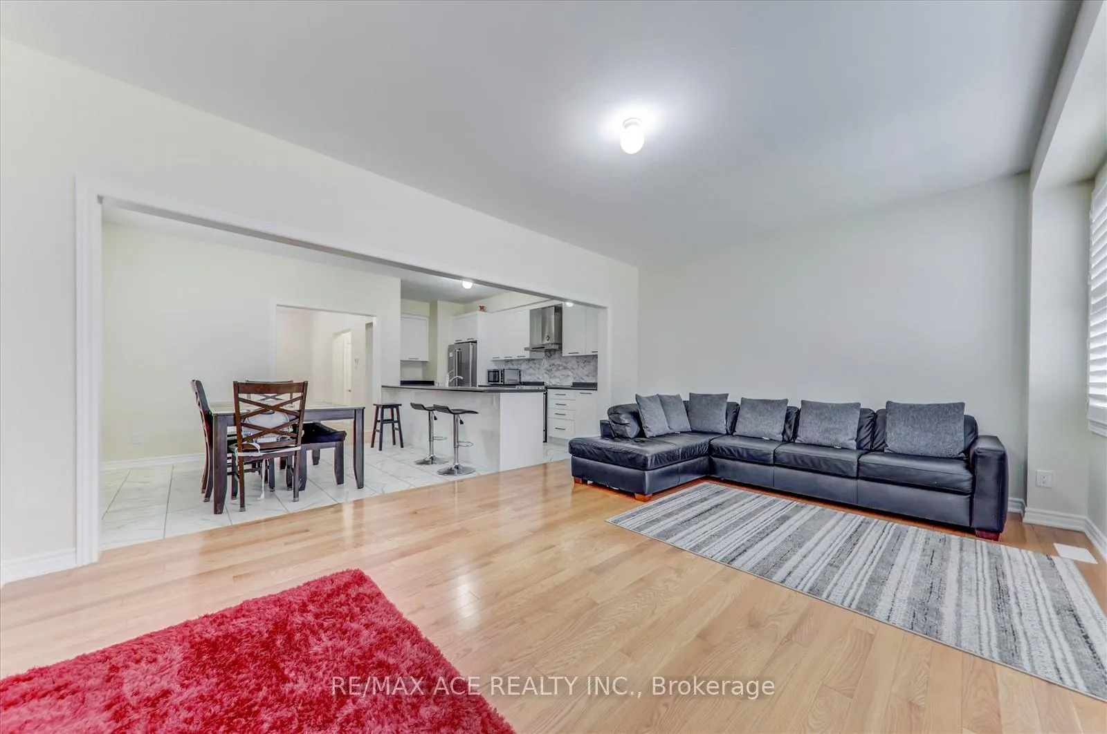 Photo 19 of 48 Closson Drive, Whitby, Rural Whitby — HOMEH