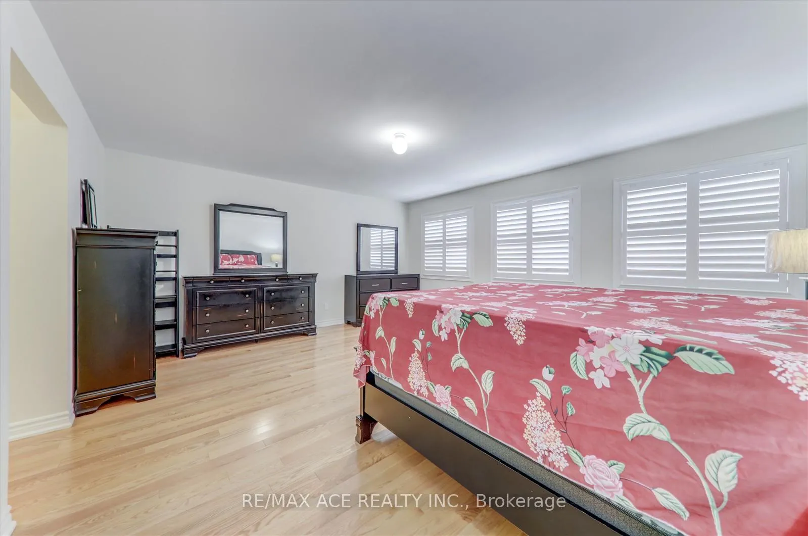 Photo 26 of 48 Closson Drive, Whitby, Rural Whitby — HOMEH