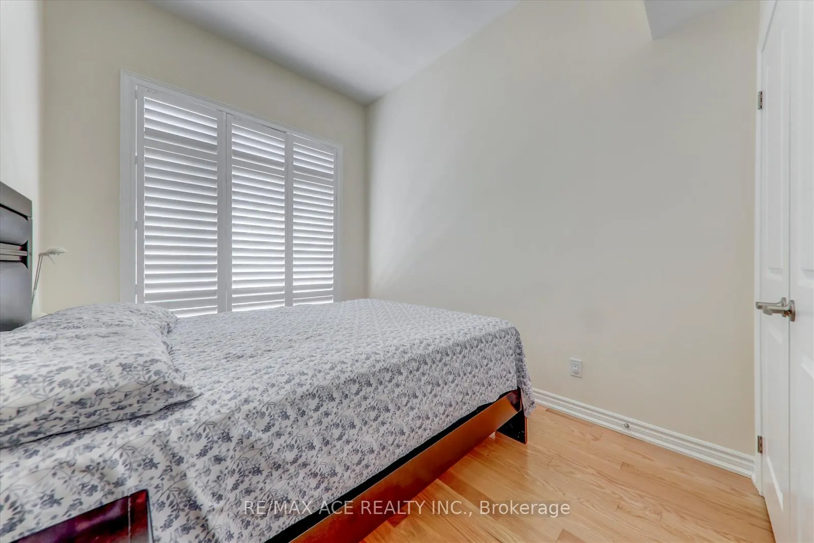 Photo 37 of 48 Closson Drive, Whitby, Rural Whitby — HOMEH