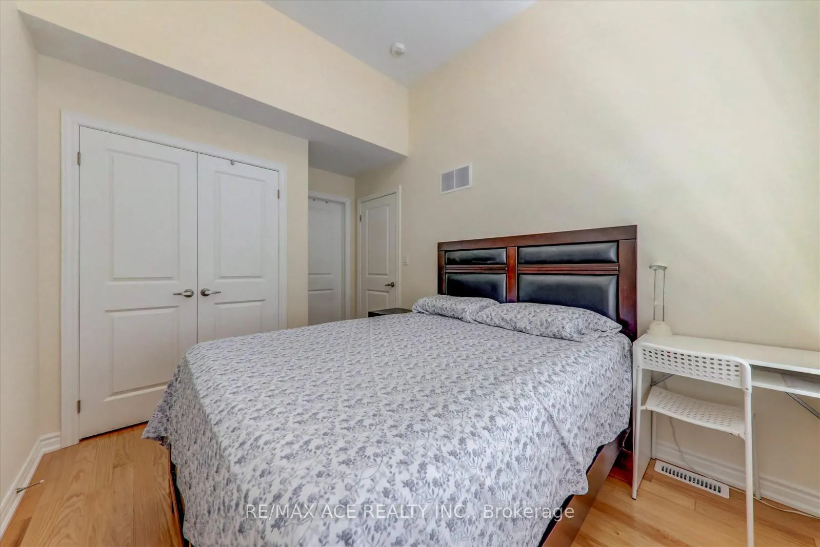 Photo 38 of 48 Closson Drive, Whitby, Rural Whitby — HOMEH