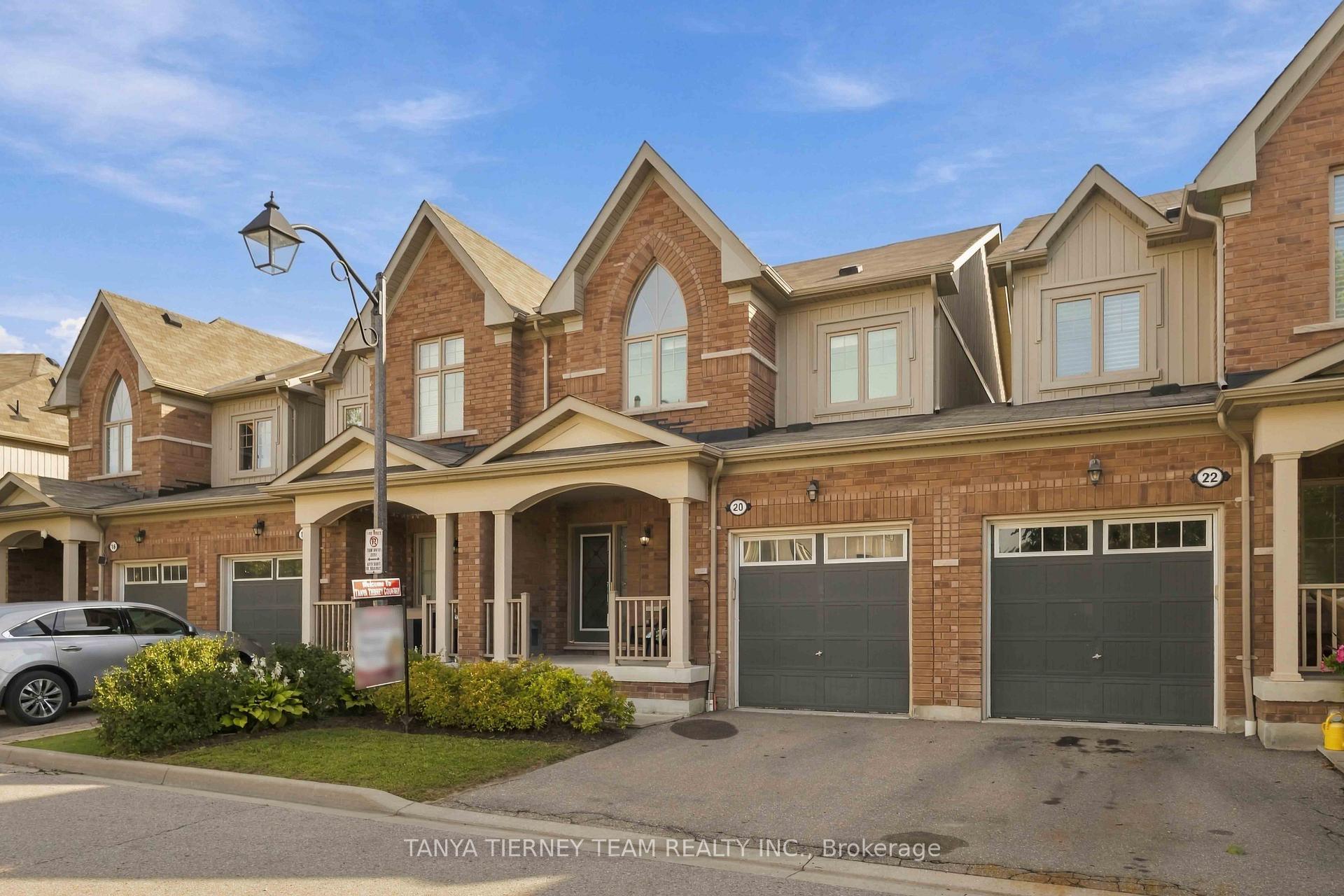 Photo 1 of 20 Lambdon Way, Whitby, Brooklin — HOMEH