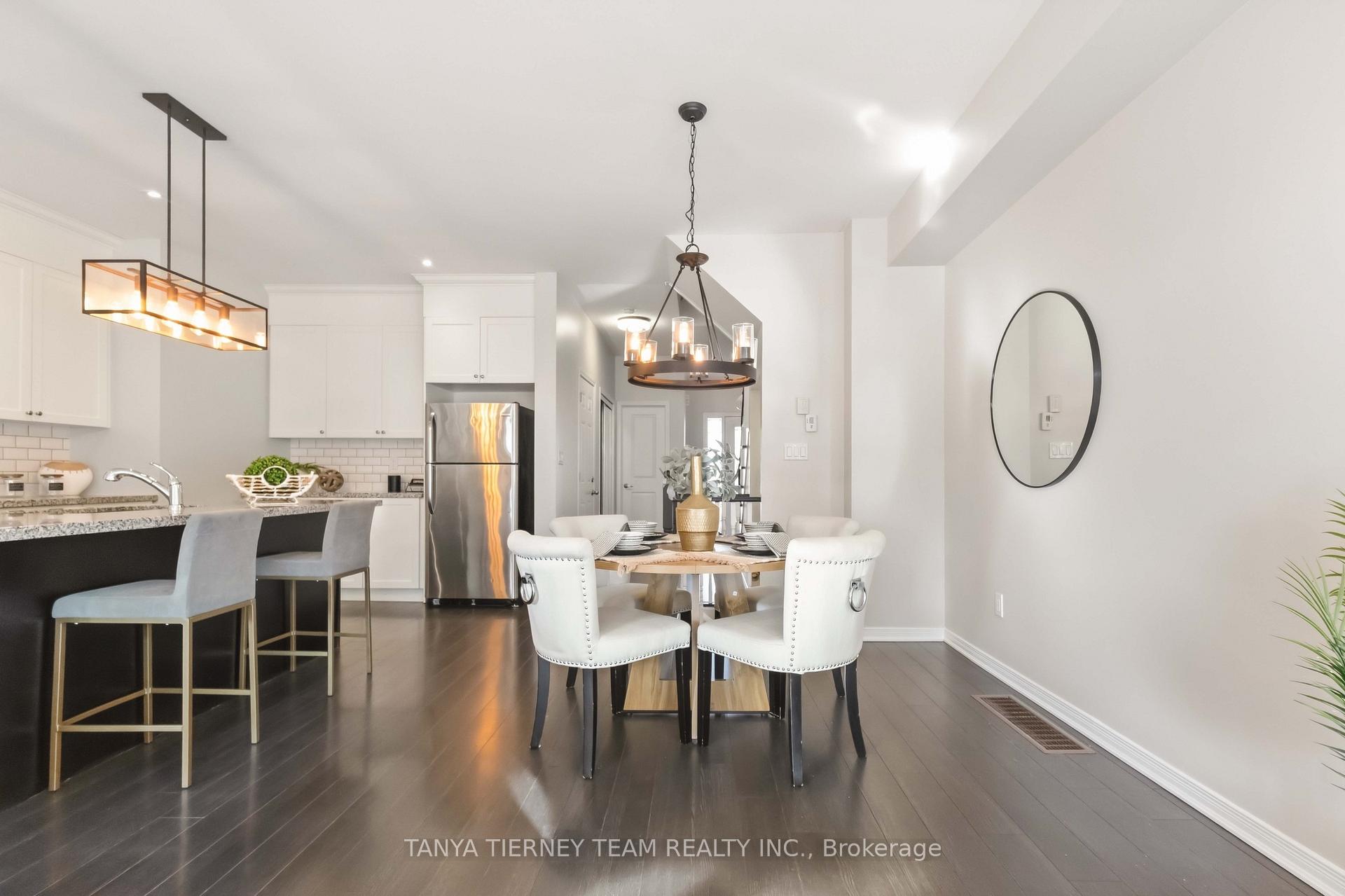 Photo 12 of 20 Lambdon Way, Whitby, Brooklin — HOMEH