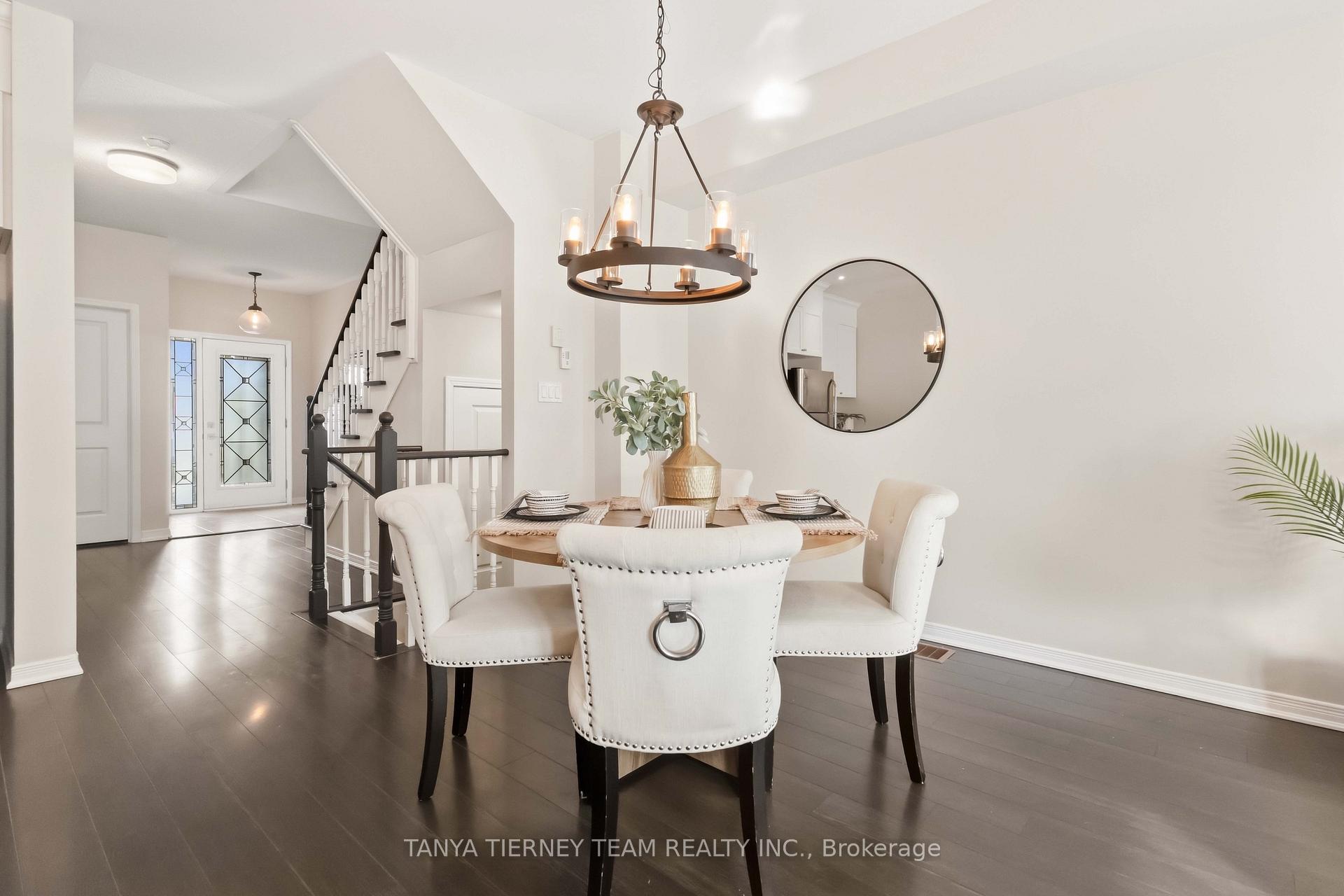 Photo 13 of 20 Lambdon Way, Whitby, Brooklin — HOMEH