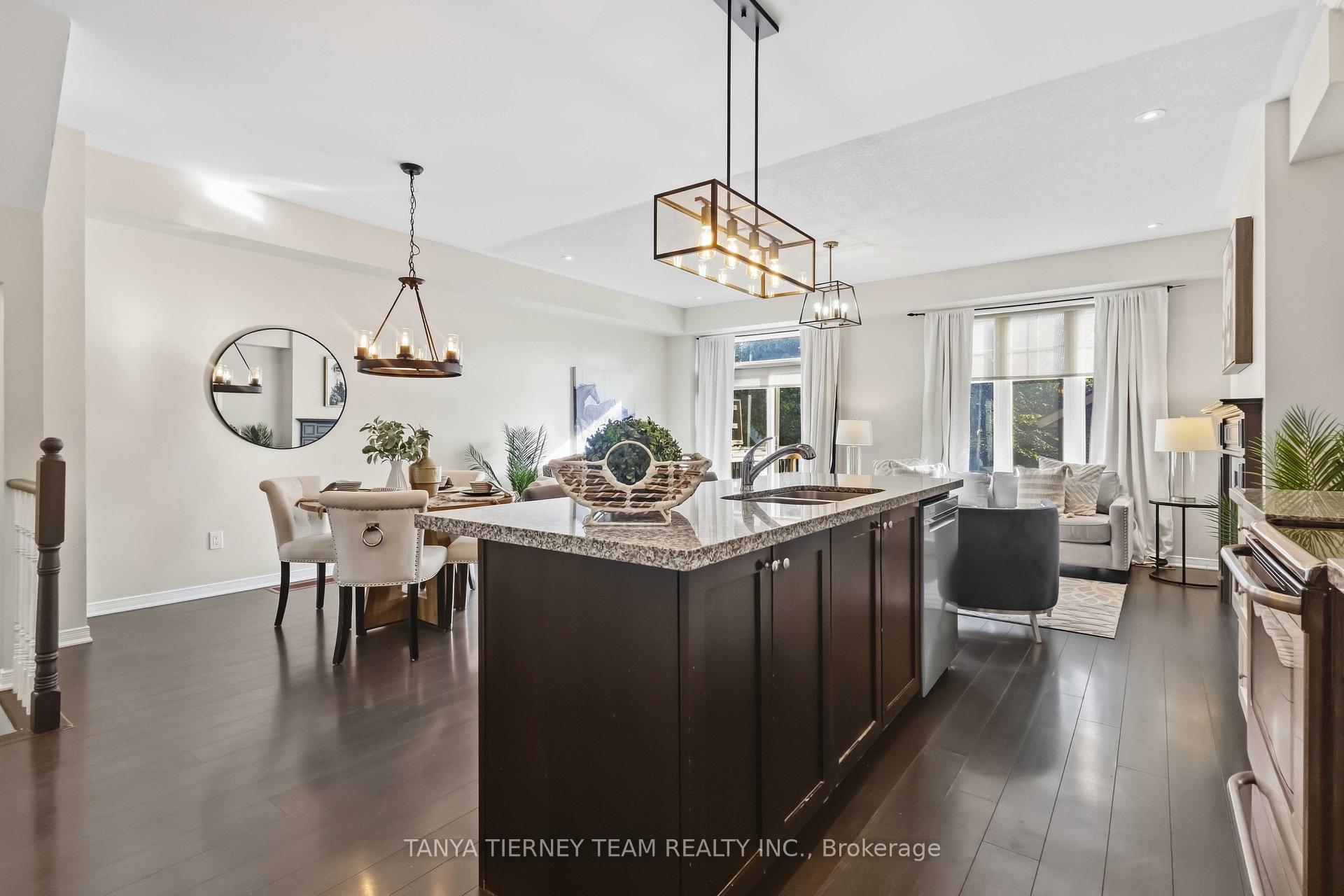 Photo 15 of 20 Lambdon Way, Whitby, Brooklin — HOMEH