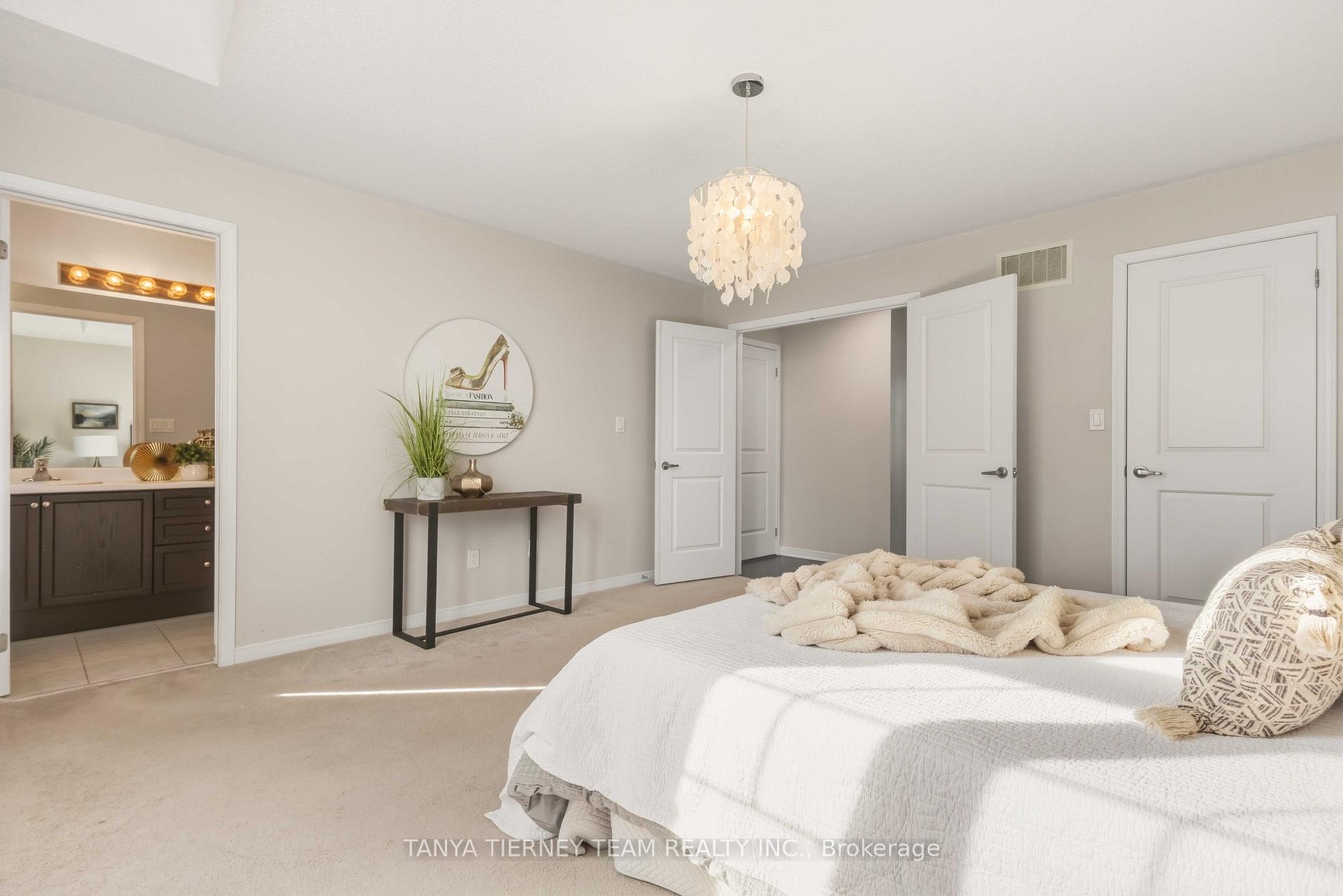 Photo 25 of 20 Lambdon Way, Whitby, Brooklin — HOMEH