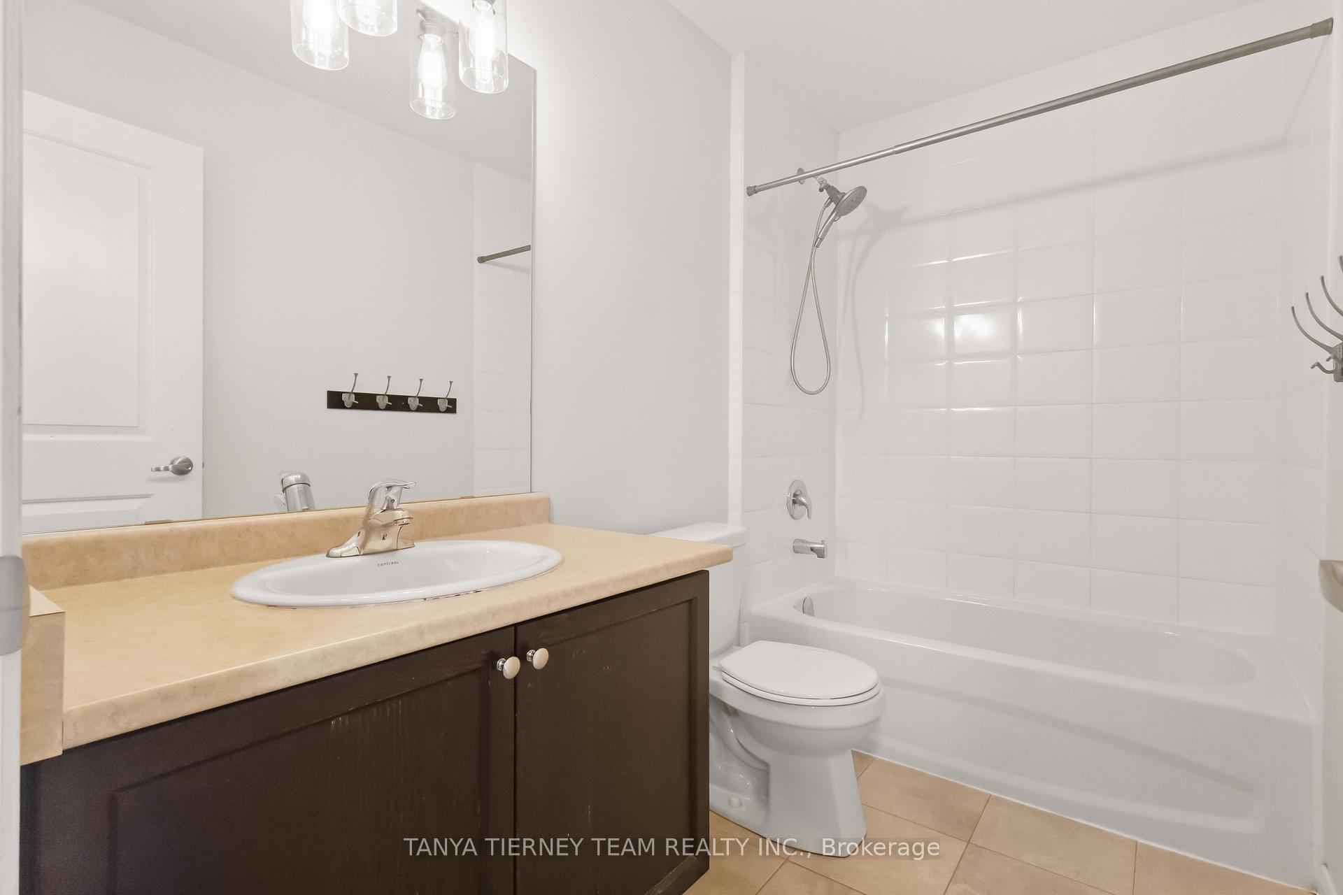Photo 28 of 20 Lambdon Way, Whitby, Brooklin — HOMEH