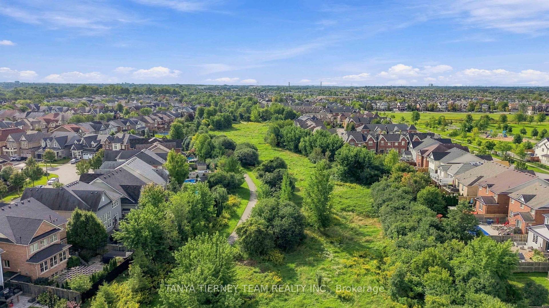 Photo 49 of 20 Lambdon Way, Whitby, Brooklin — HOMEH