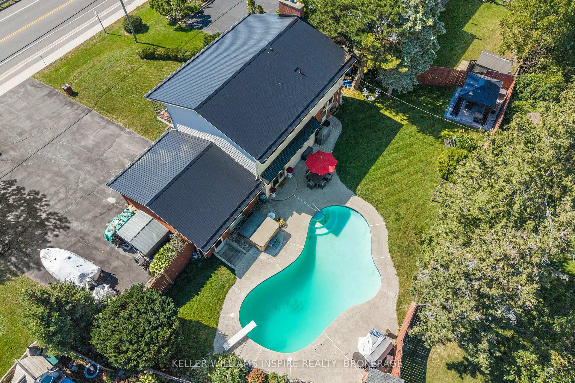 Photo 5 of 4557 Bath Road, Loyalist, Amherstview — HOMEH