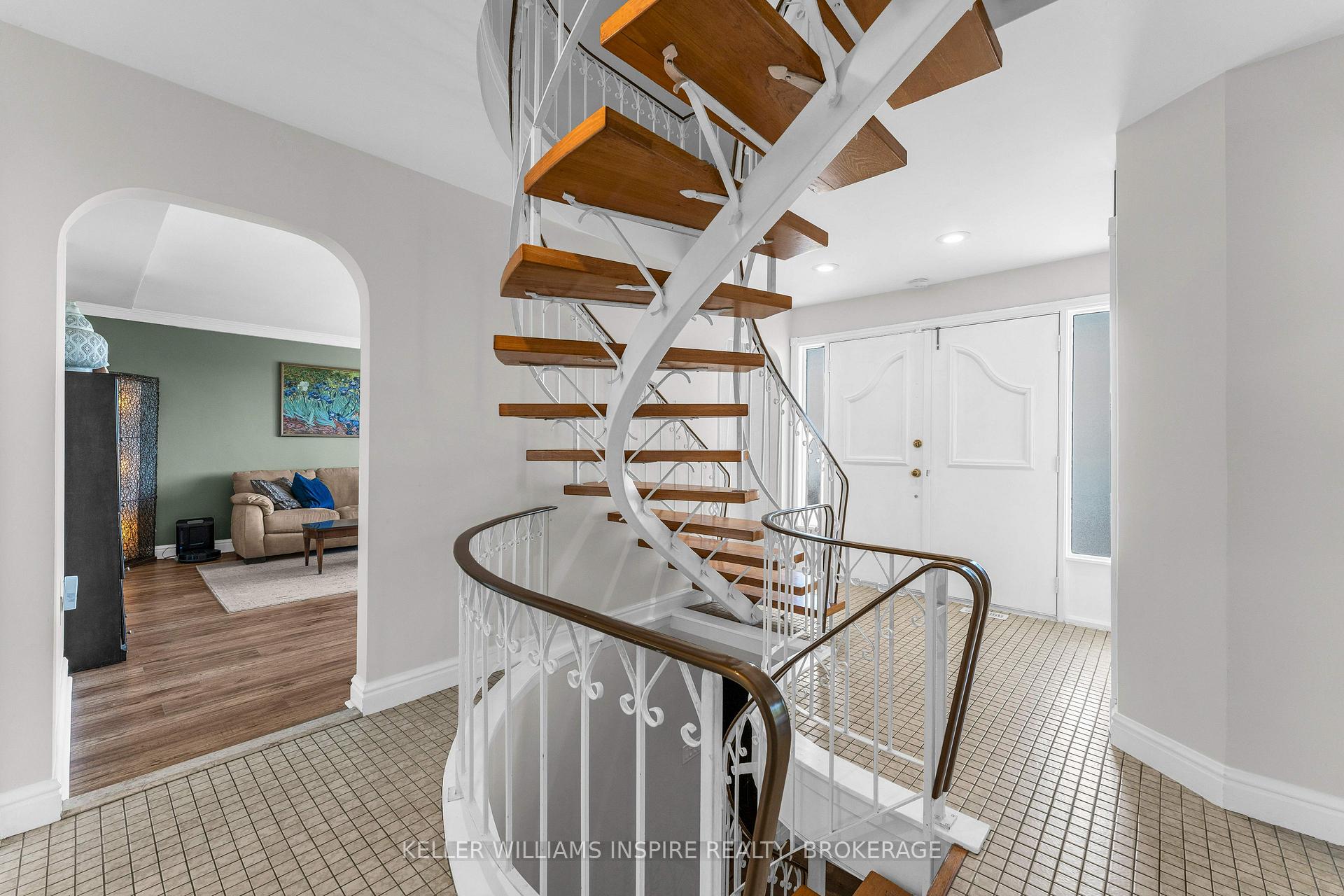 Photo 7 of 4557 Bath Road, Loyalist, Amherstview — HOMEH