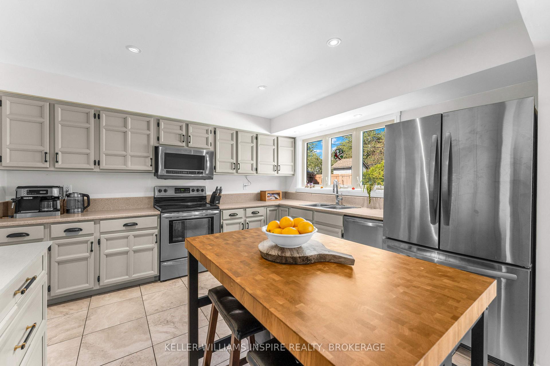 Photo 14 of 4557 Bath Road, Loyalist, Amherstview — HOMEH