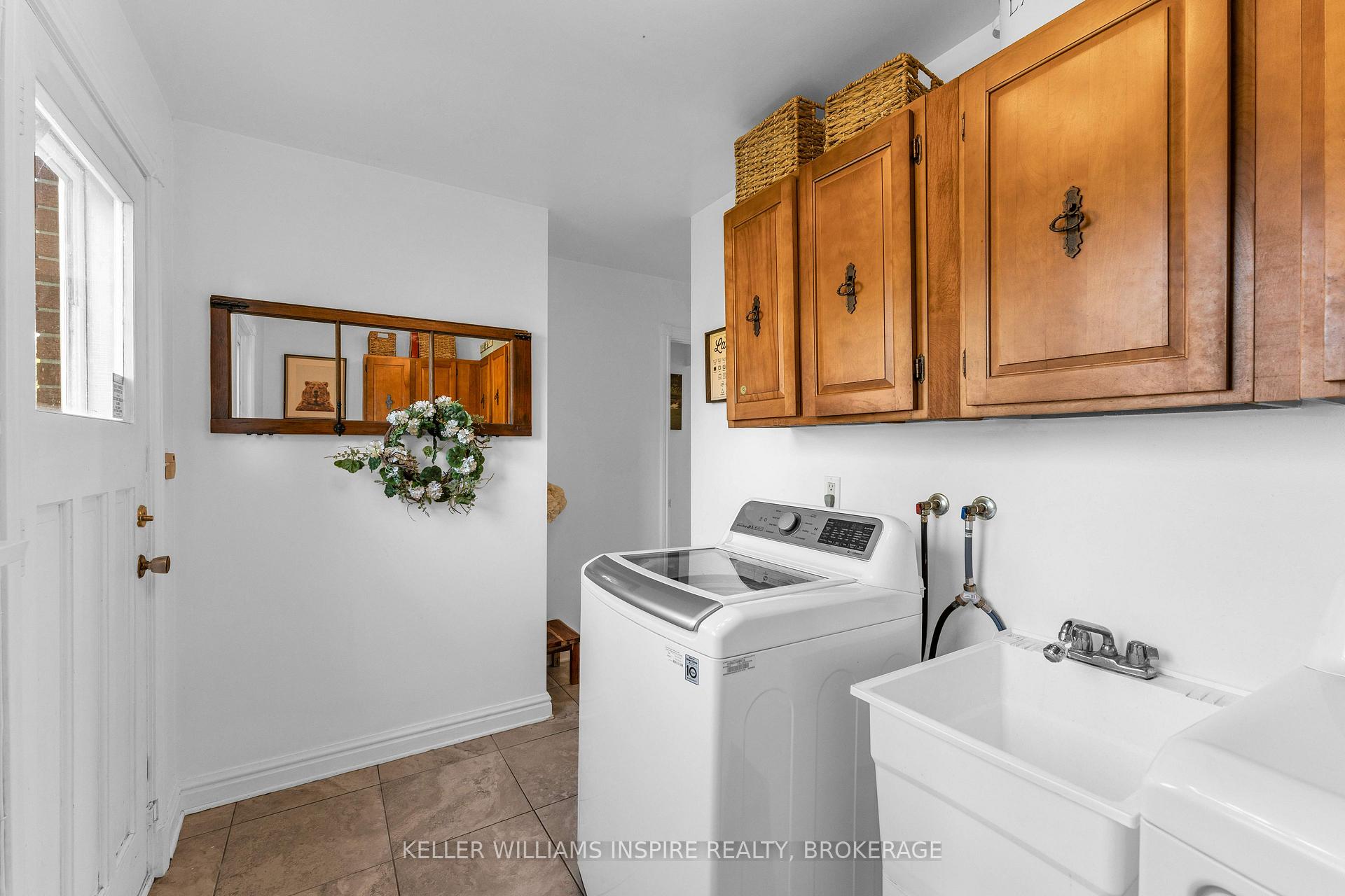 Photo 20 of 4557 Bath Road, Loyalist, Amherstview — HOMEH