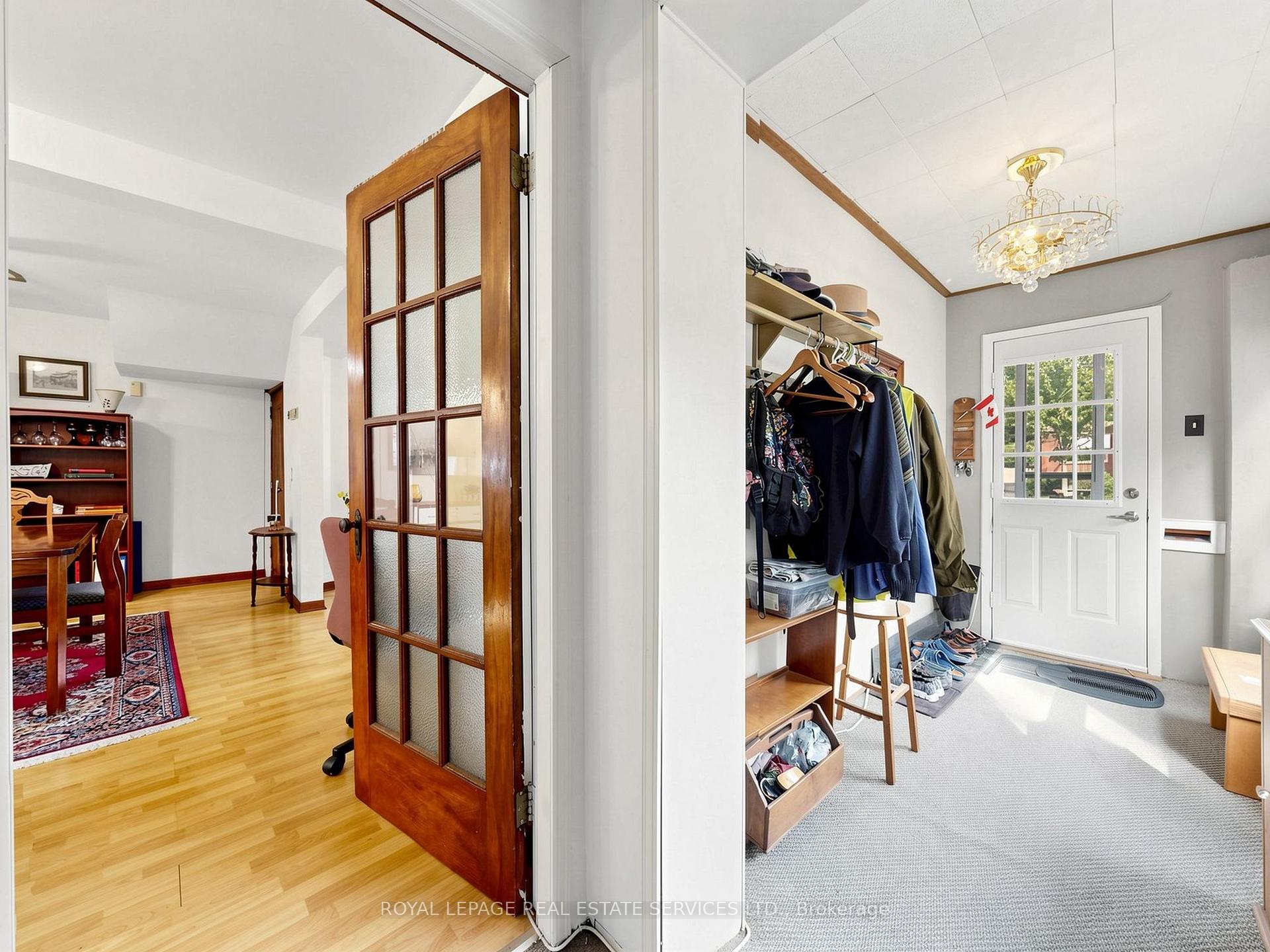 Photo 5 of 28 McIntosh Avenue, Etobicoke, Stonegate-Queensway — HOMEH