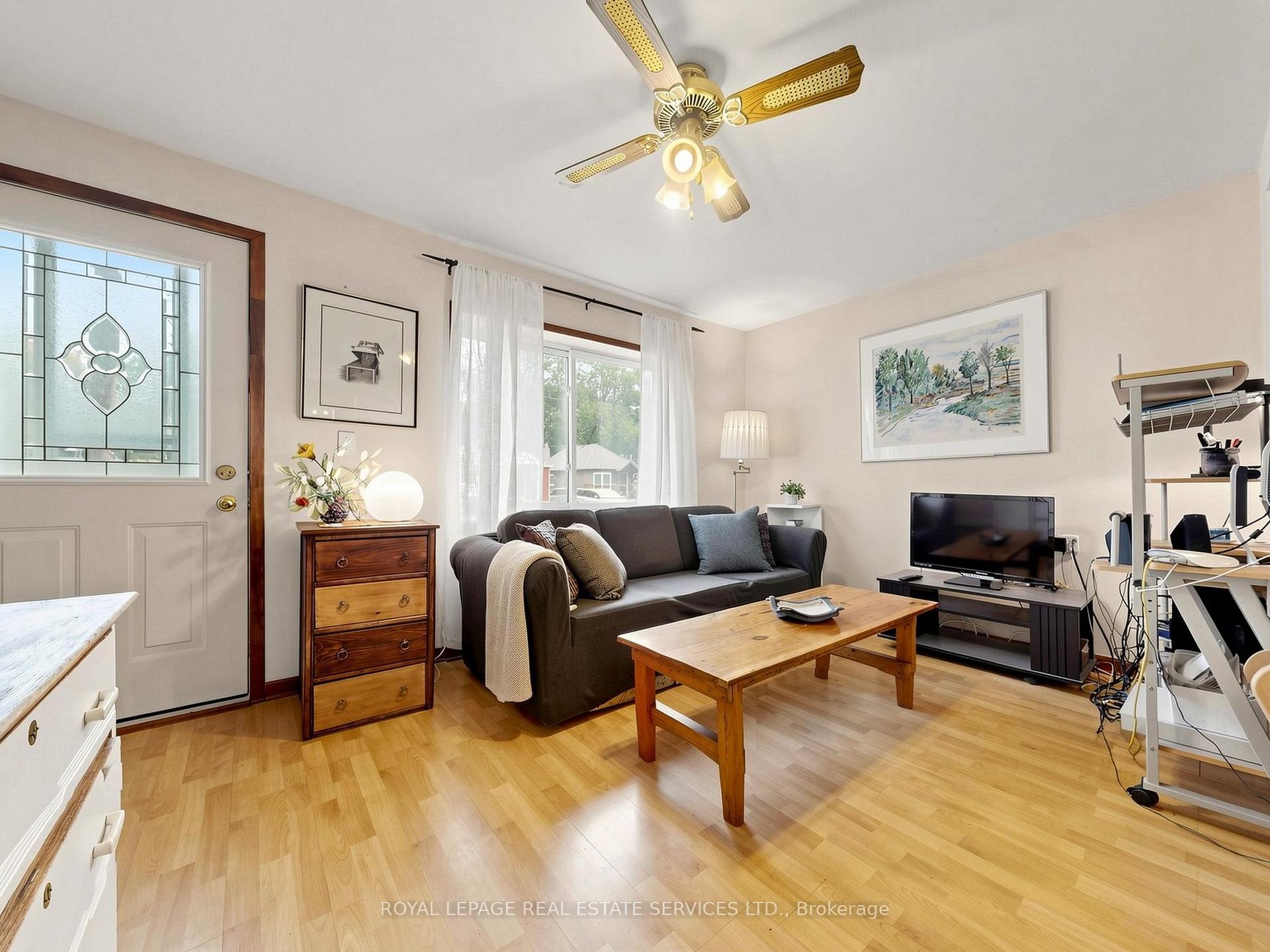 Photo 7 of 28 McIntosh Avenue, Etobicoke, Stonegate-Queensway — HOMEH