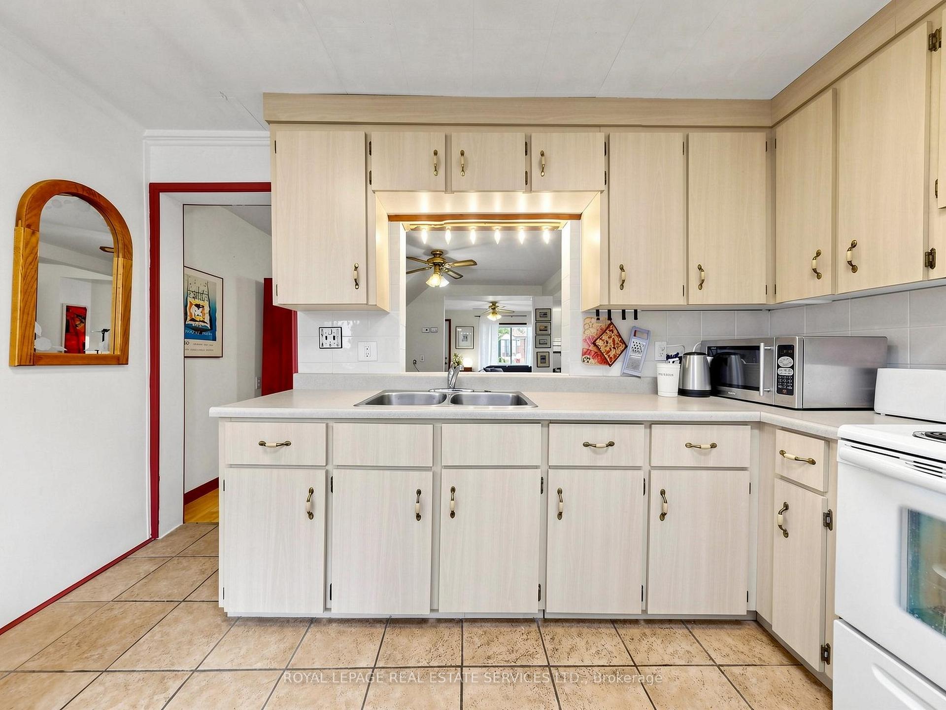 Photo 21 of 28 McIntosh Avenue, Etobicoke, Stonegate-Queensway — HOMEH