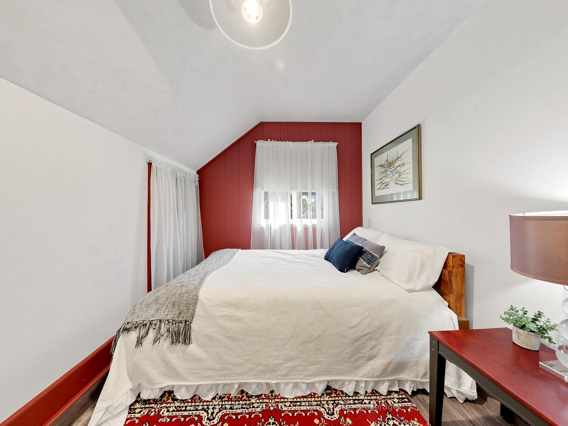 Photo 33 of 28 McIntosh Avenue, Etobicoke, Stonegate-Queensway — HOMEH