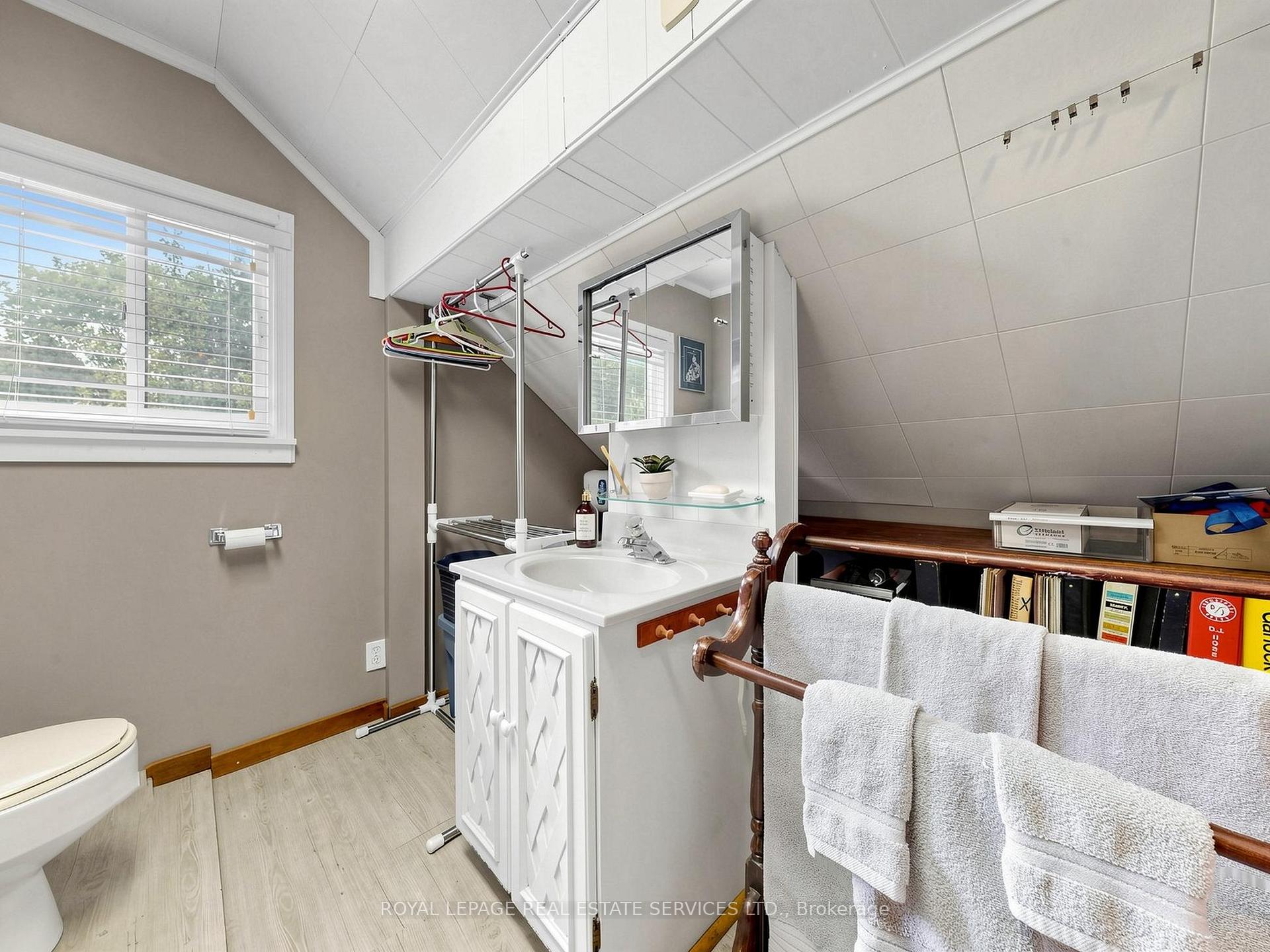 Photo 45 of 28 McIntosh Avenue, Etobicoke, Stonegate-Queensway — HOMEH