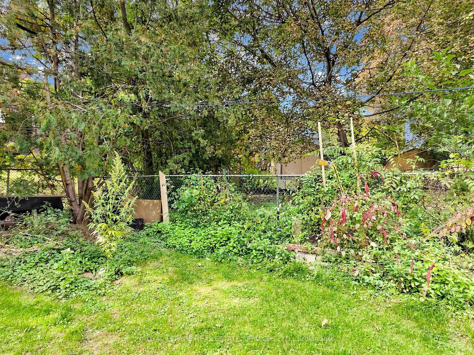 Photo 61 of 28 McIntosh Avenue, Etobicoke, Stonegate-Queensway — HOMEH