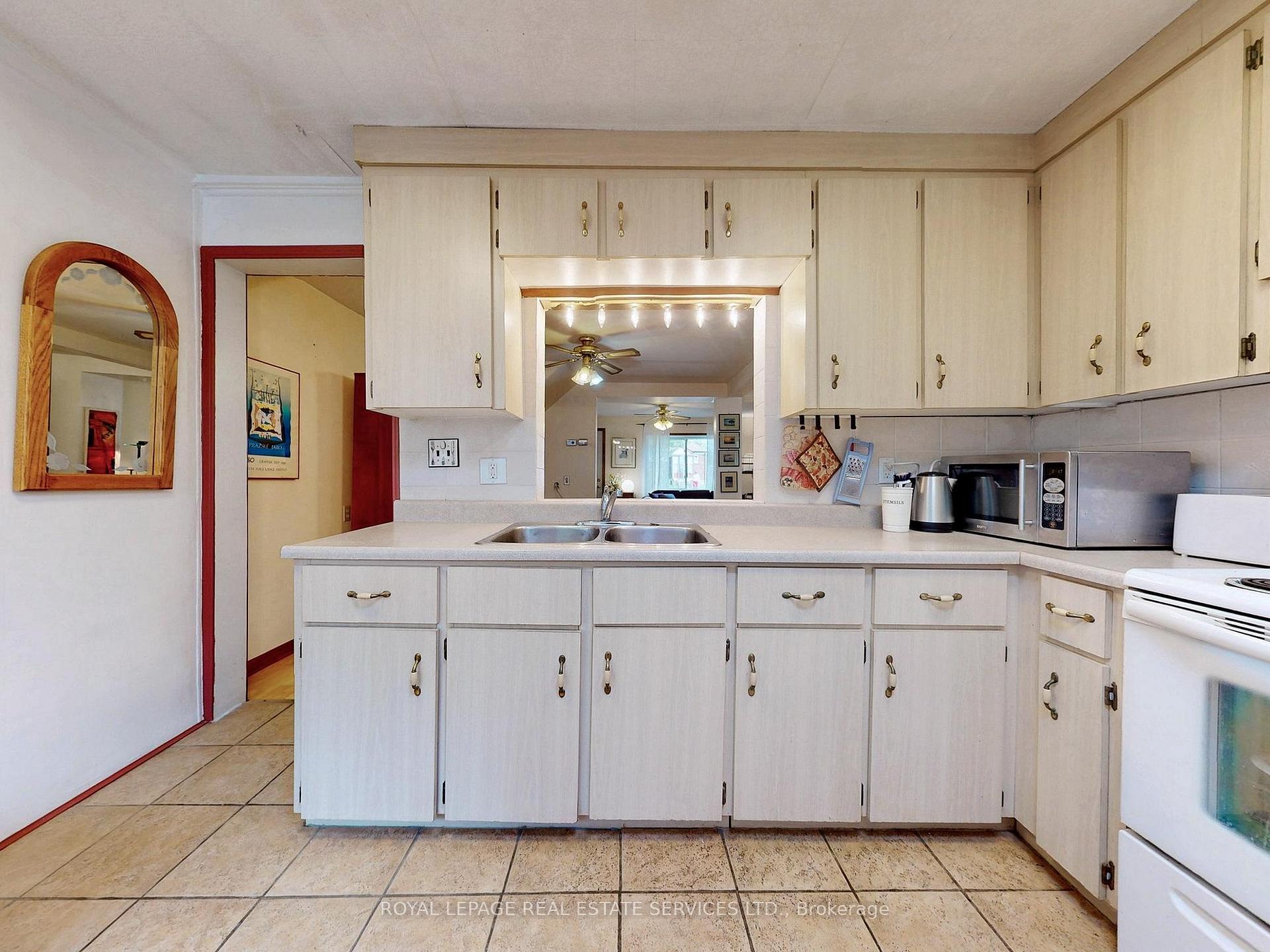 Photo 22 of 28 McIntosh Avenue, Etobicoke, Stonegate-Queensway — HOMEH