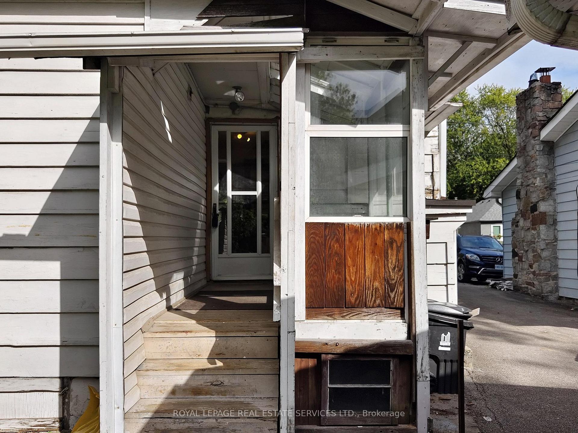 Photo 48 of 28 McIntosh Avenue, Etobicoke, Stonegate-Queensway — HOMEH