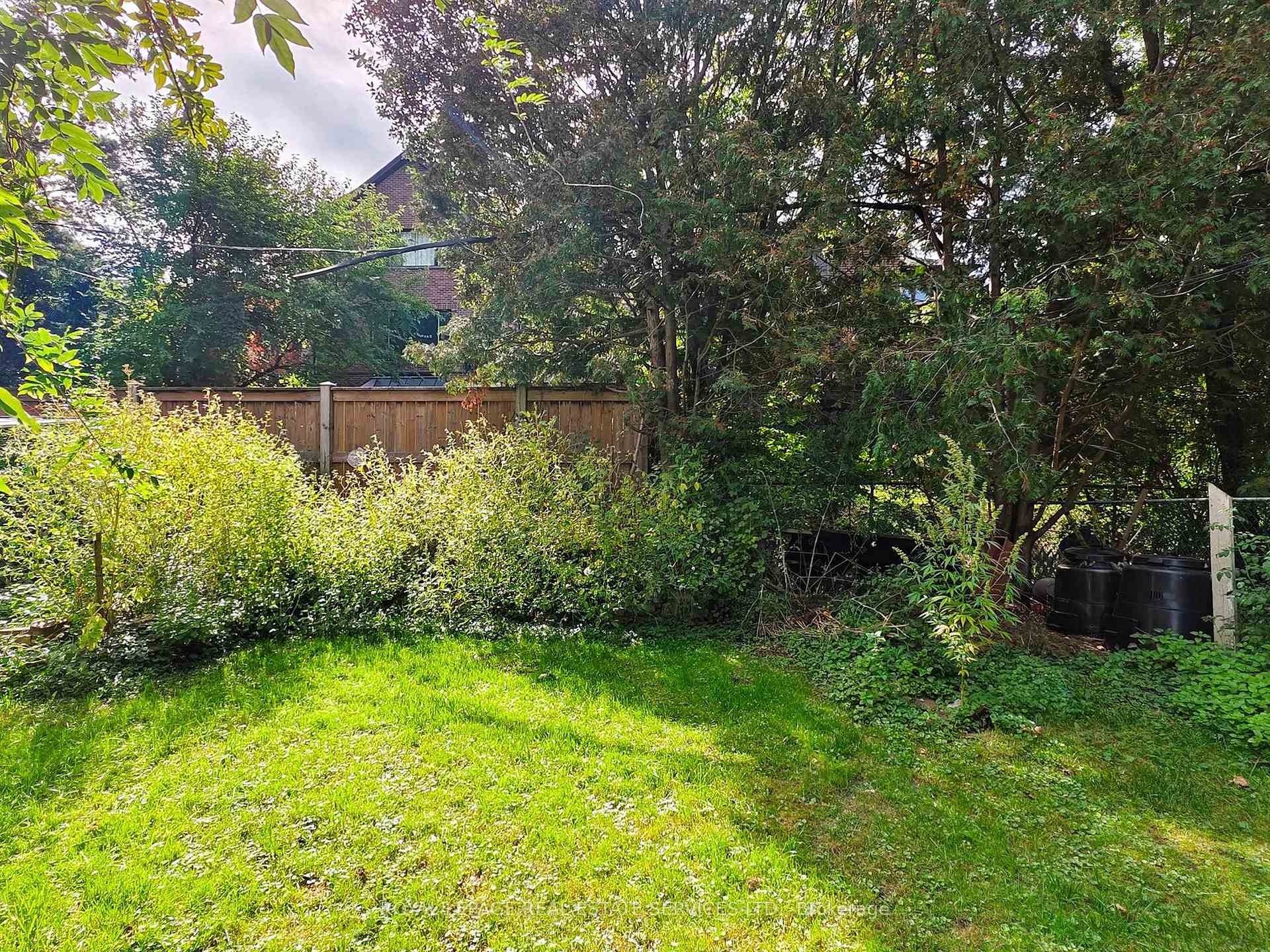 Photo 62 of 28 McIntosh Avenue, Etobicoke, Stonegate-Queensway — HOMEH