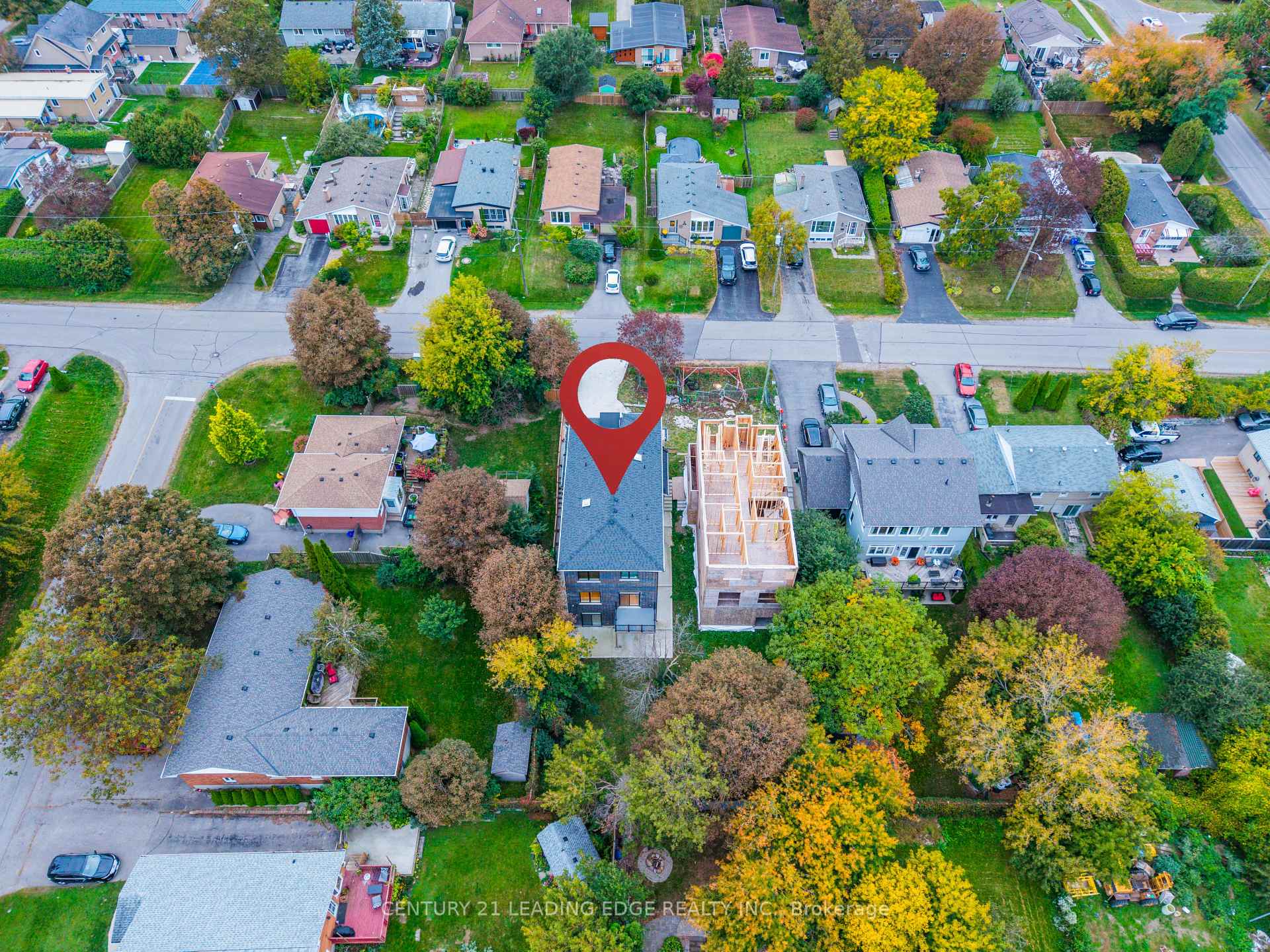 Photo 9 of 158 Hillcrest Drive, Whitby, Downtown Whitby — HOMEH