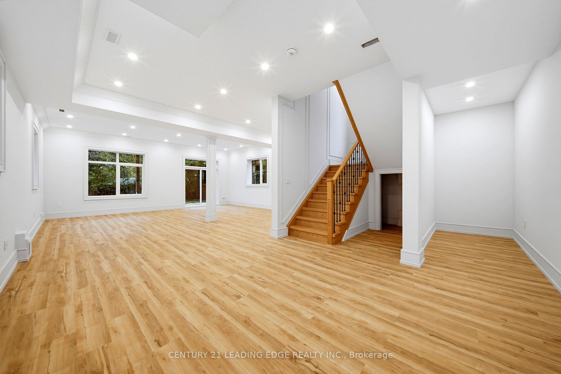 Photo 23 of 158 Hillcrest Drive, Whitby, Downtown Whitby — HOMEH