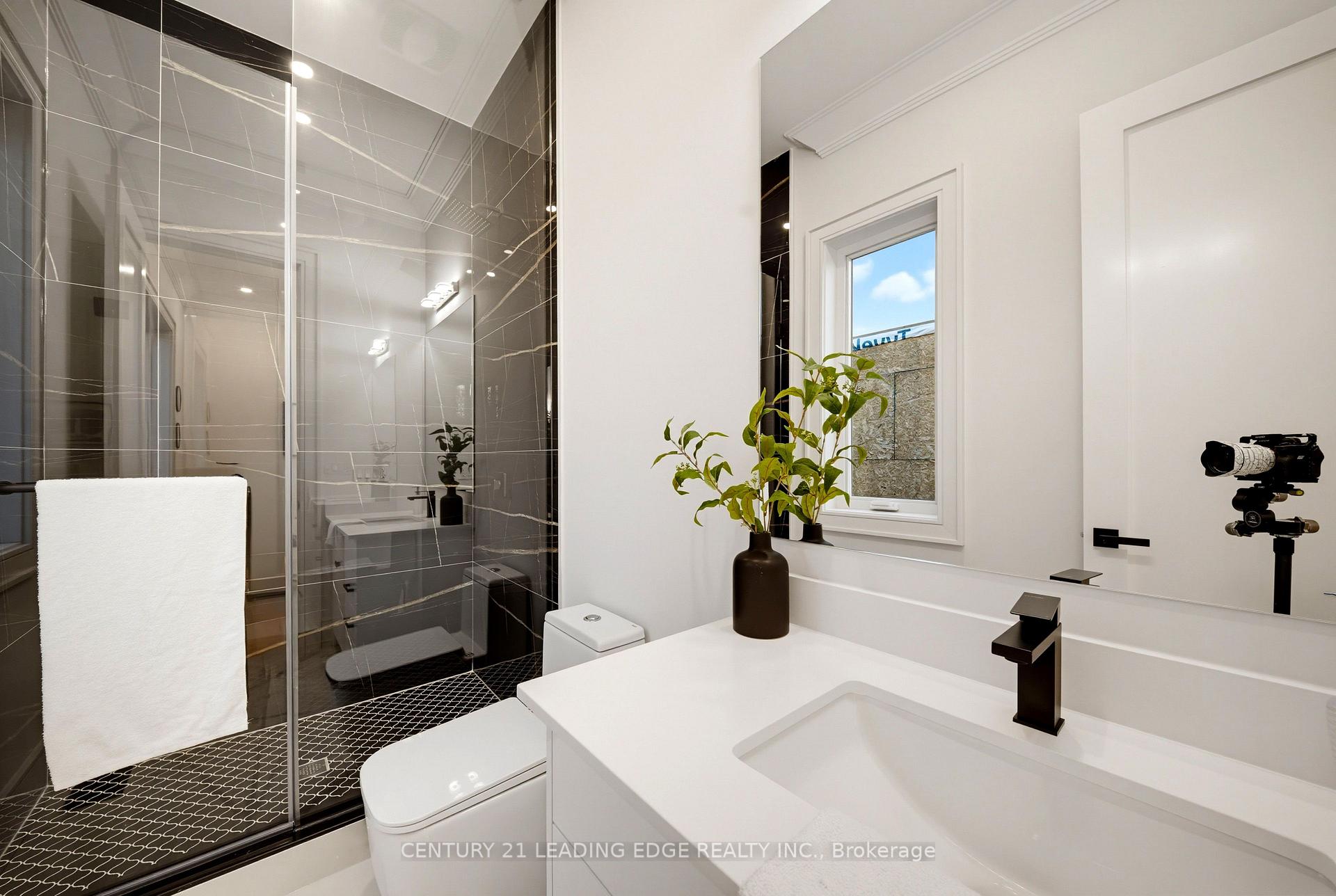 Photo 45 of 158 Hillcrest Drive, Whitby, Downtown Whitby — HOMEH