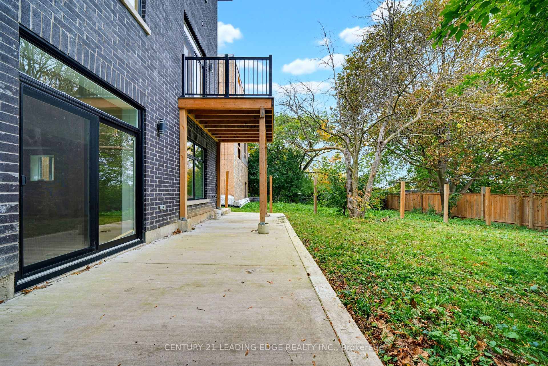 Photo 51 of 158 Hillcrest Drive, Whitby, Downtown Whitby — HOMEH