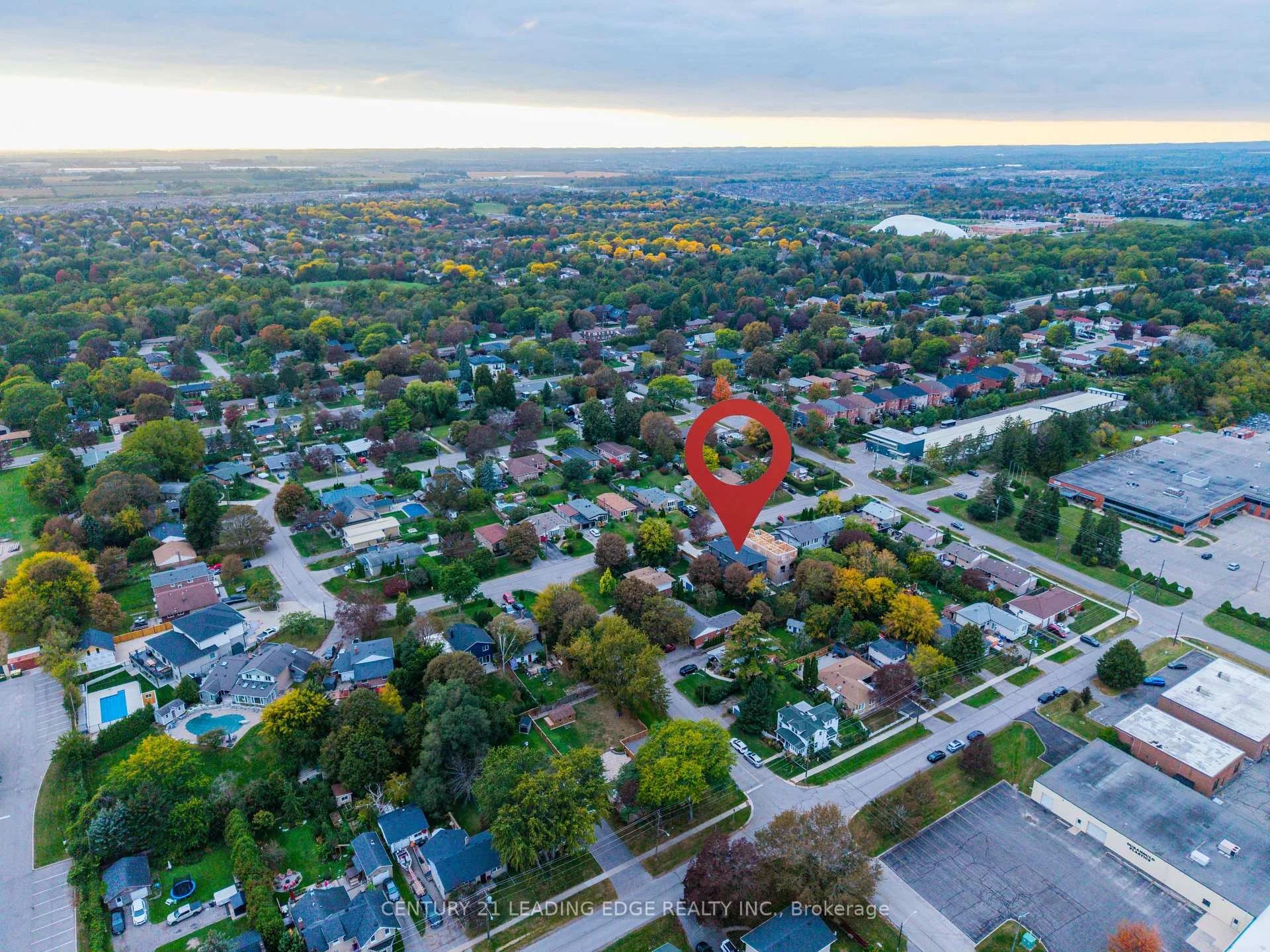 Photo 8 of 158 Hillcrest Drive, Whitby, Downtown Whitby — HOMEH