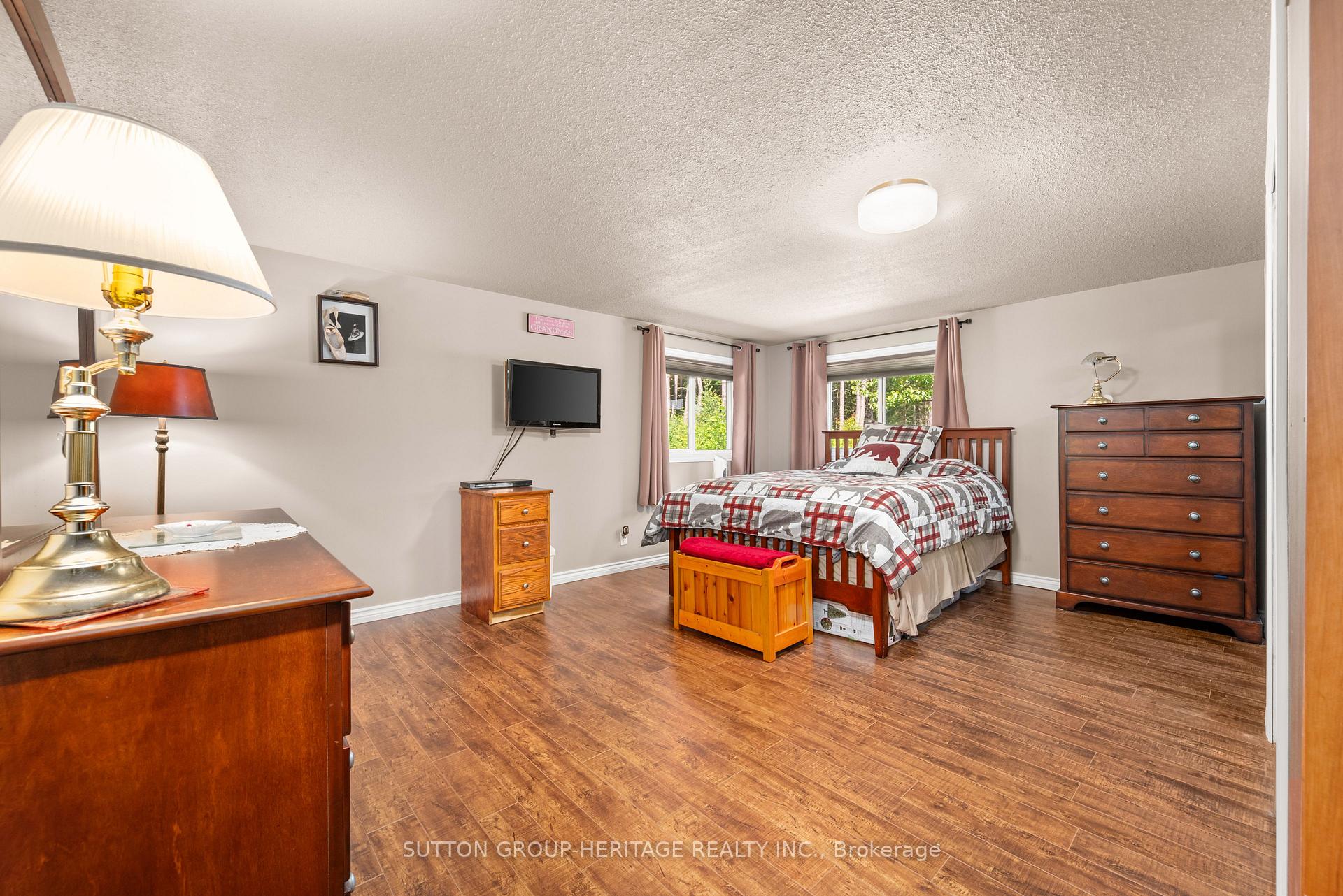 Photo 7 of 1241 One Mile Drive, Minden Hills, Minden — HOMEH