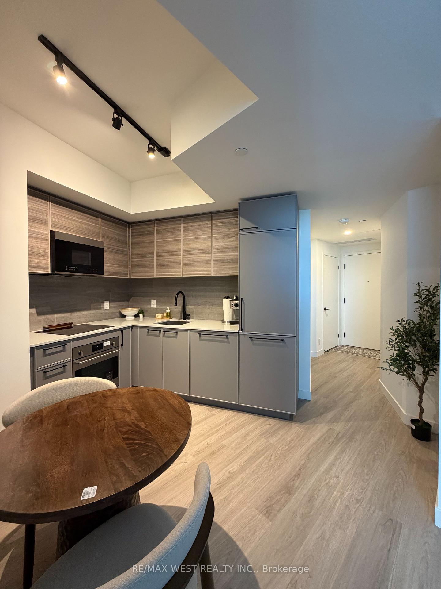 Photo 7 of Unit 1415, 1050 Eastern Avenue, Toronto, The Beaches — HOMEH