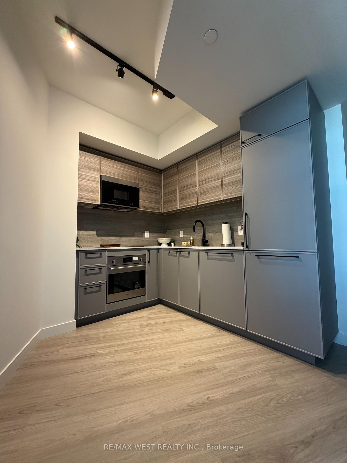 Photo 8 of Unit 1415, 1050 Eastern Avenue, Toronto, The Beaches — HOMEH