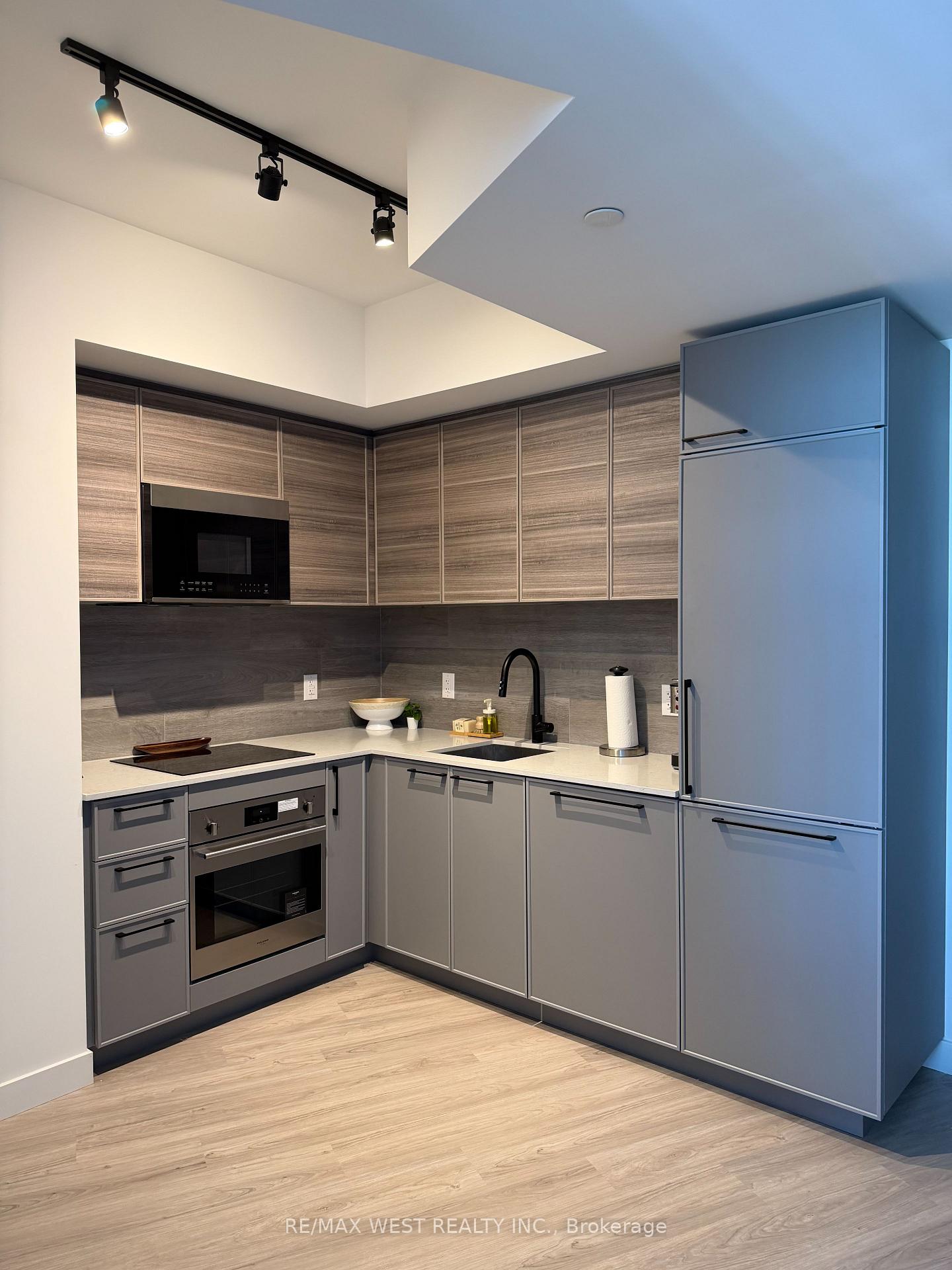 Photo 10 of Unit 1415, 1050 Eastern Avenue, Toronto, The Beaches — HOMEH