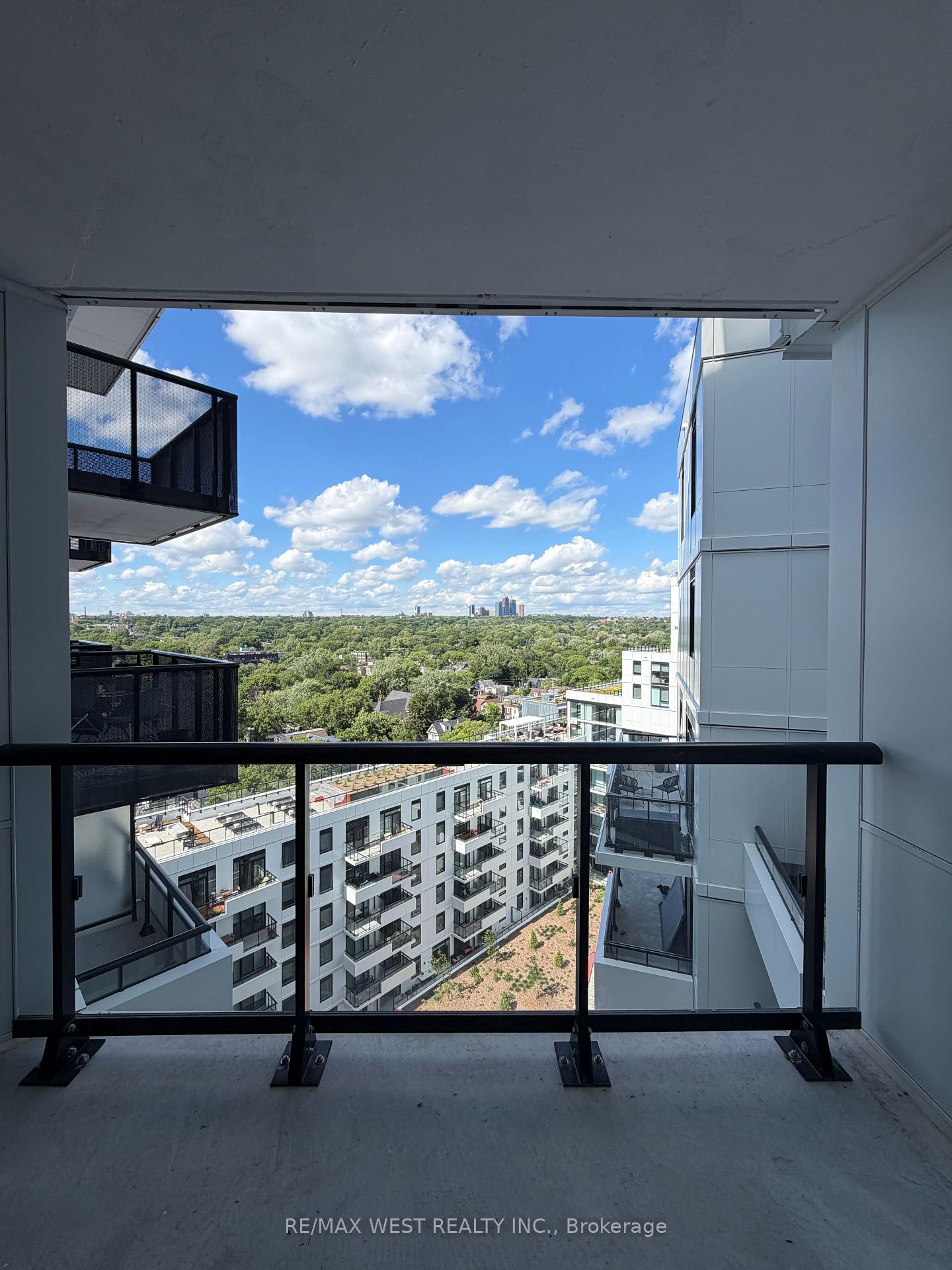 Photo 13 of Unit 1415, 1050 Eastern Avenue, Toronto, The Beaches — HOMEH