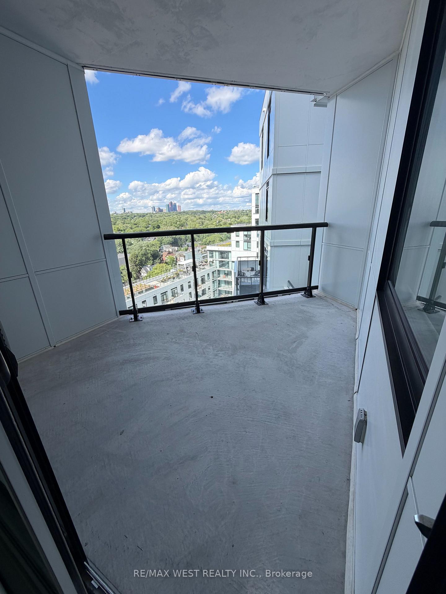 Photo 14 of Unit 1415, 1050 Eastern Avenue, Toronto, The Beaches — HOMEH