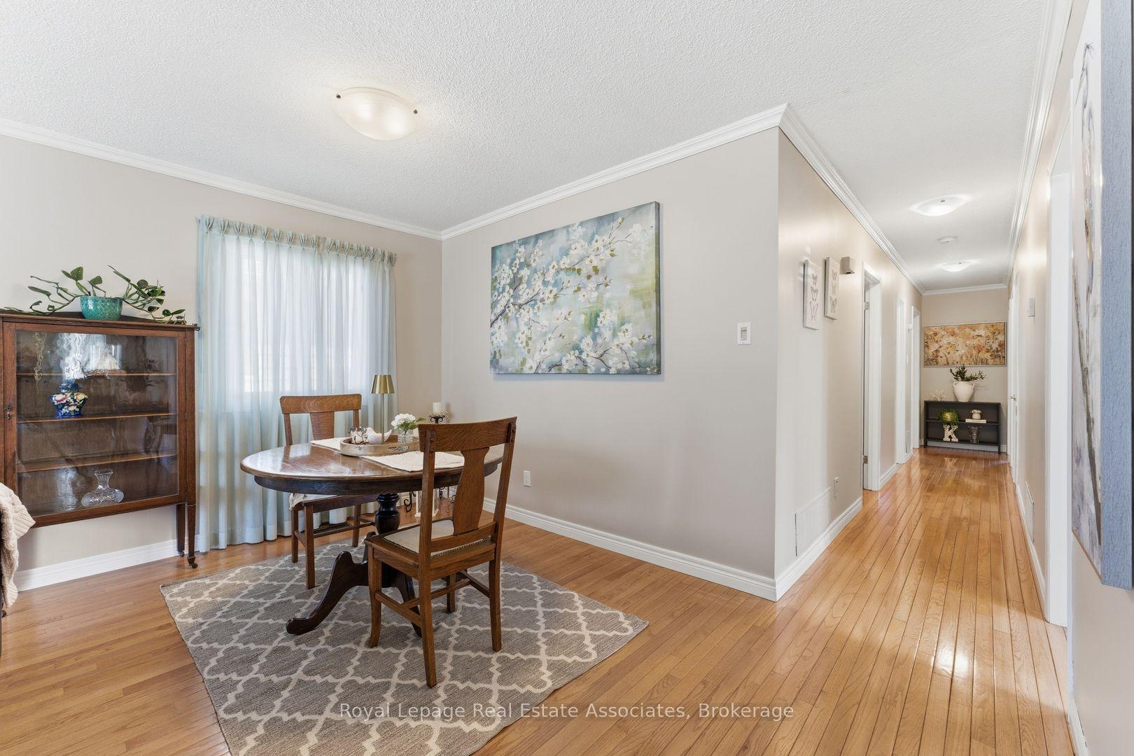 Photo 8 of 1069 Alexandra Avenue, Mississauga, Lakeview — HOMEH