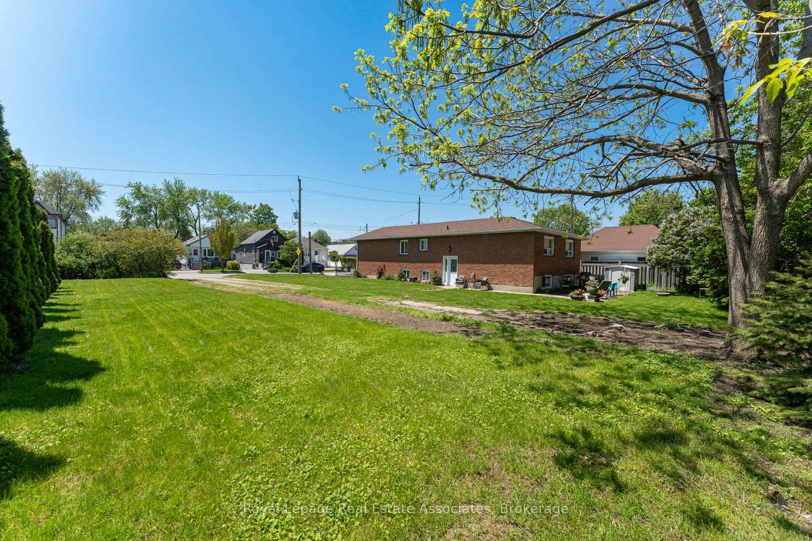 Photo 35 of 1069 Alexandra Avenue, Mississauga, Lakeview — HOMEH
