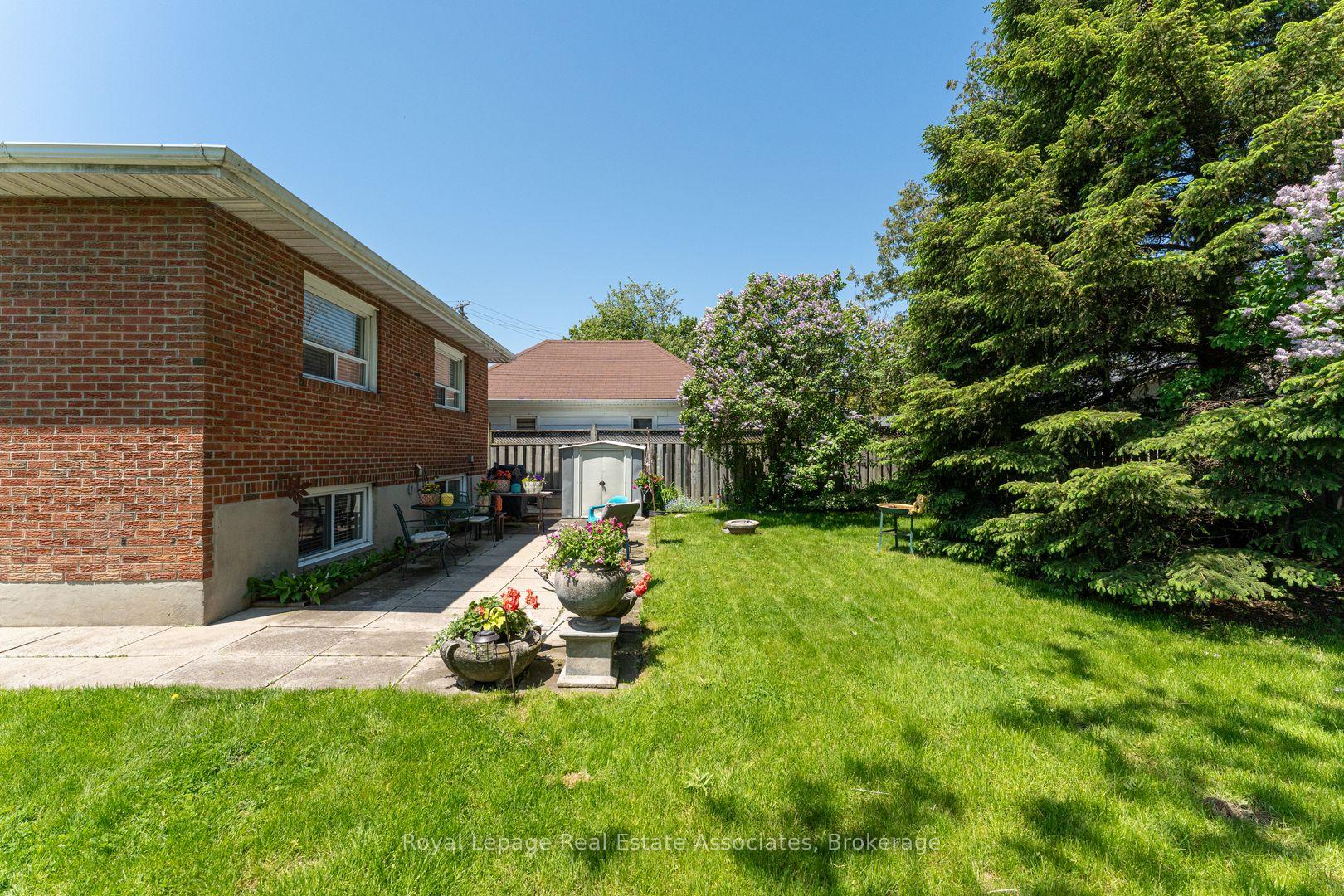 Photo 36 of 1069 Alexandra Avenue, Mississauga, Lakeview — HOMEH