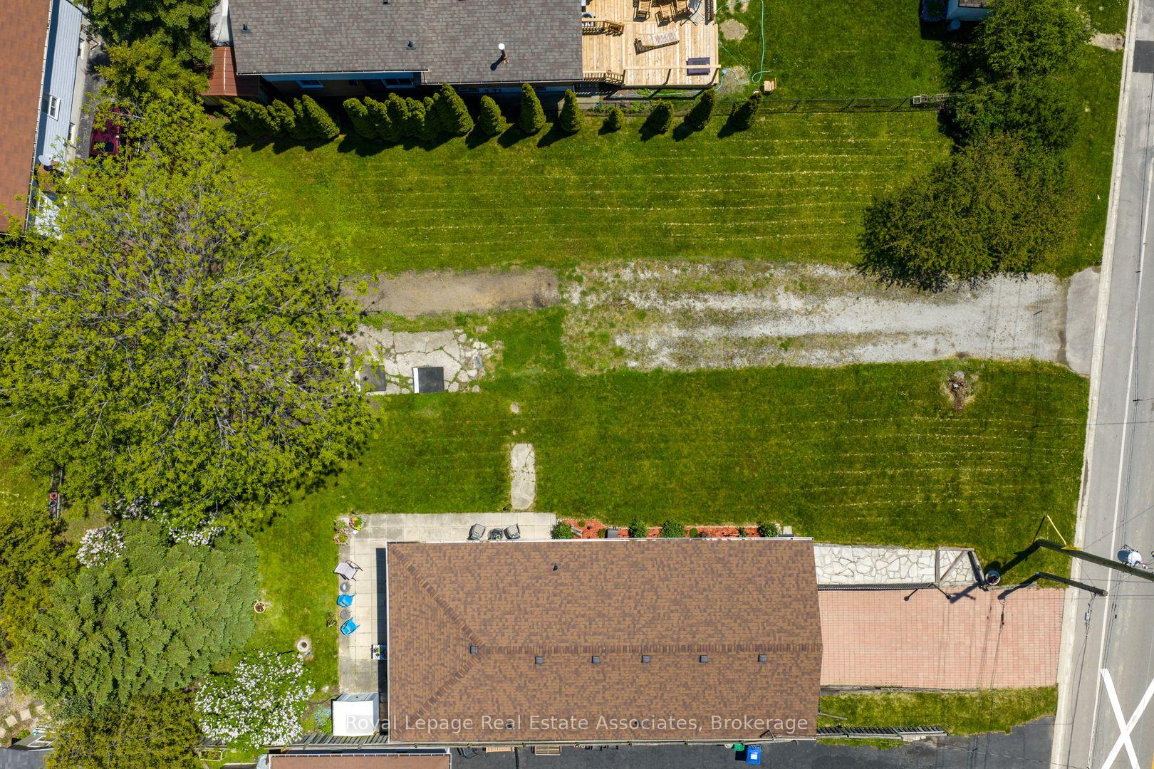 Photo 48 of 1069 Alexandra Avenue, Mississauga, Lakeview — HOMEH