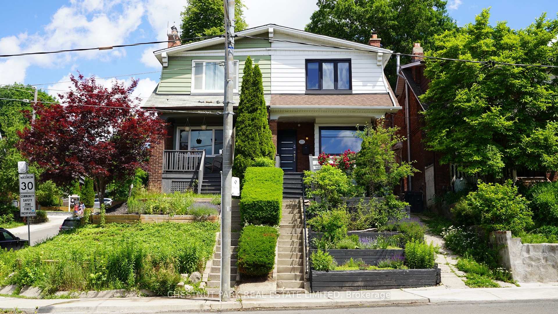 Photo 20 of 1654 Gerrard Street E, Toronto, Woodbine Corridor — HOMEH