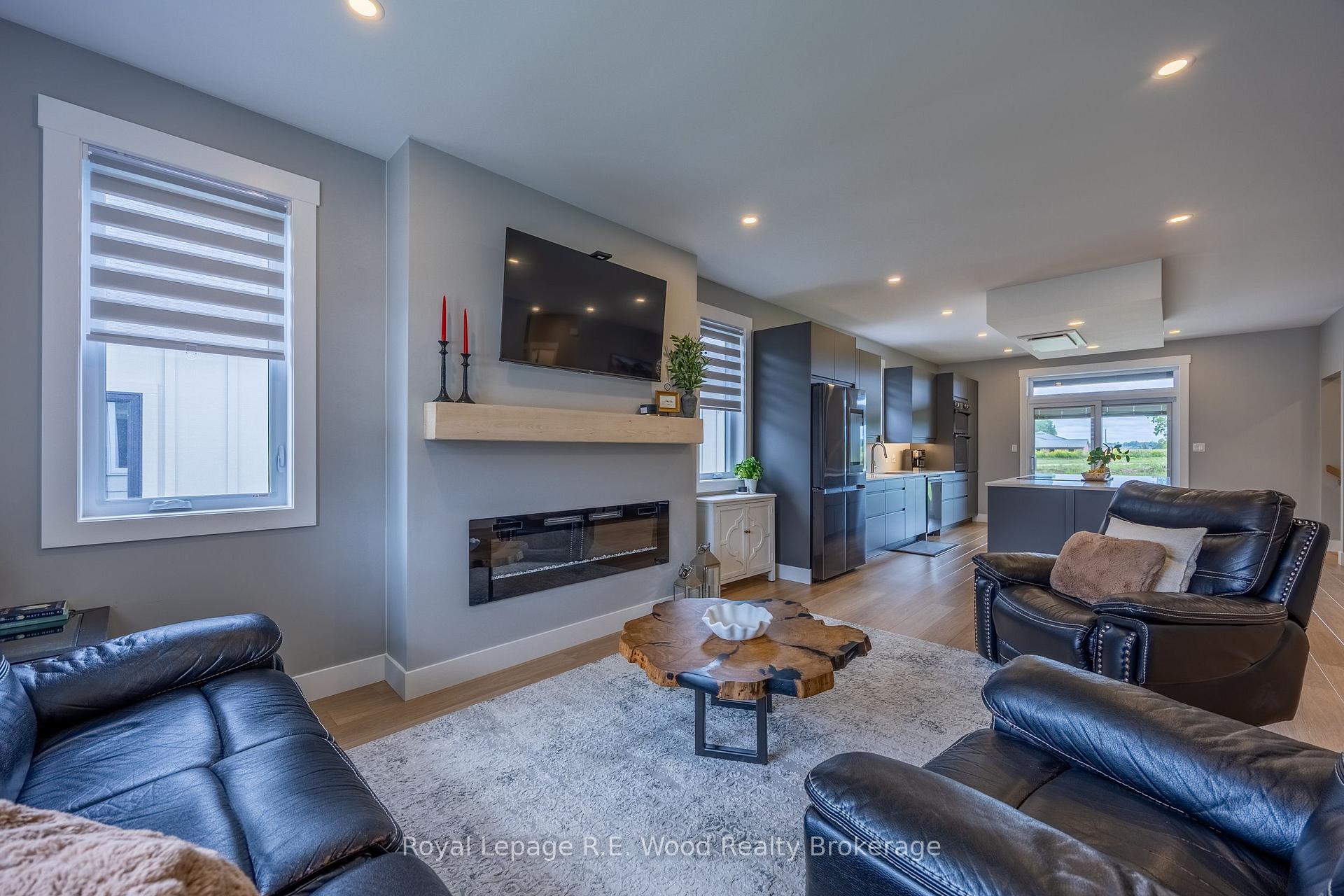 Photo 5 of 7 Sycamore Drive, Tillsonburg — HOMEH