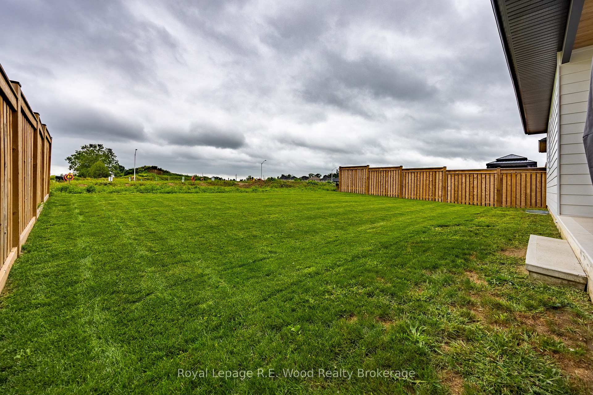 Photo 32 of 7 Sycamore Drive, Tillsonburg — HOMEH