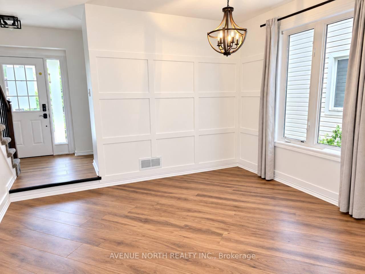 Photo 3 of 2607 Fallingwater Circle, Ottawa, Barrhaven - Half Moon Bay — HOMEH